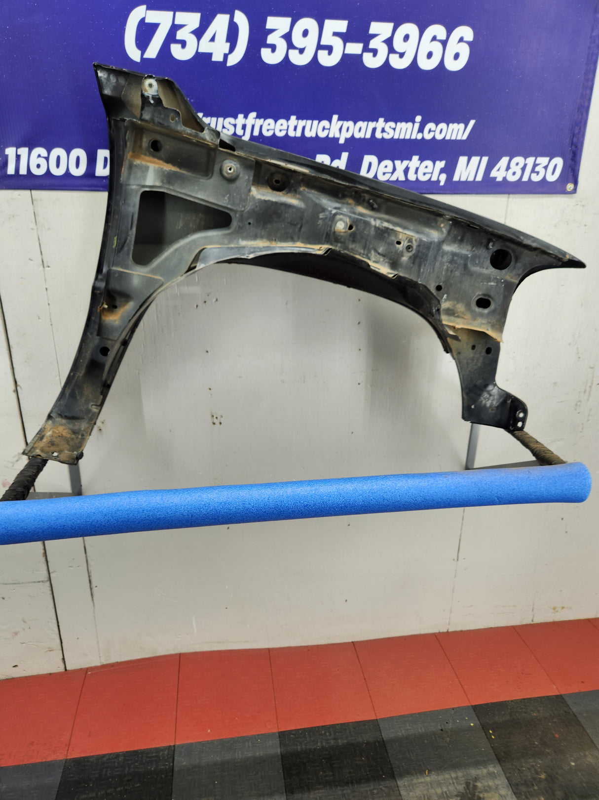 1999-2006 GMC Sierra / Yukon 1500 2500 3500 HD Driver Front Fender