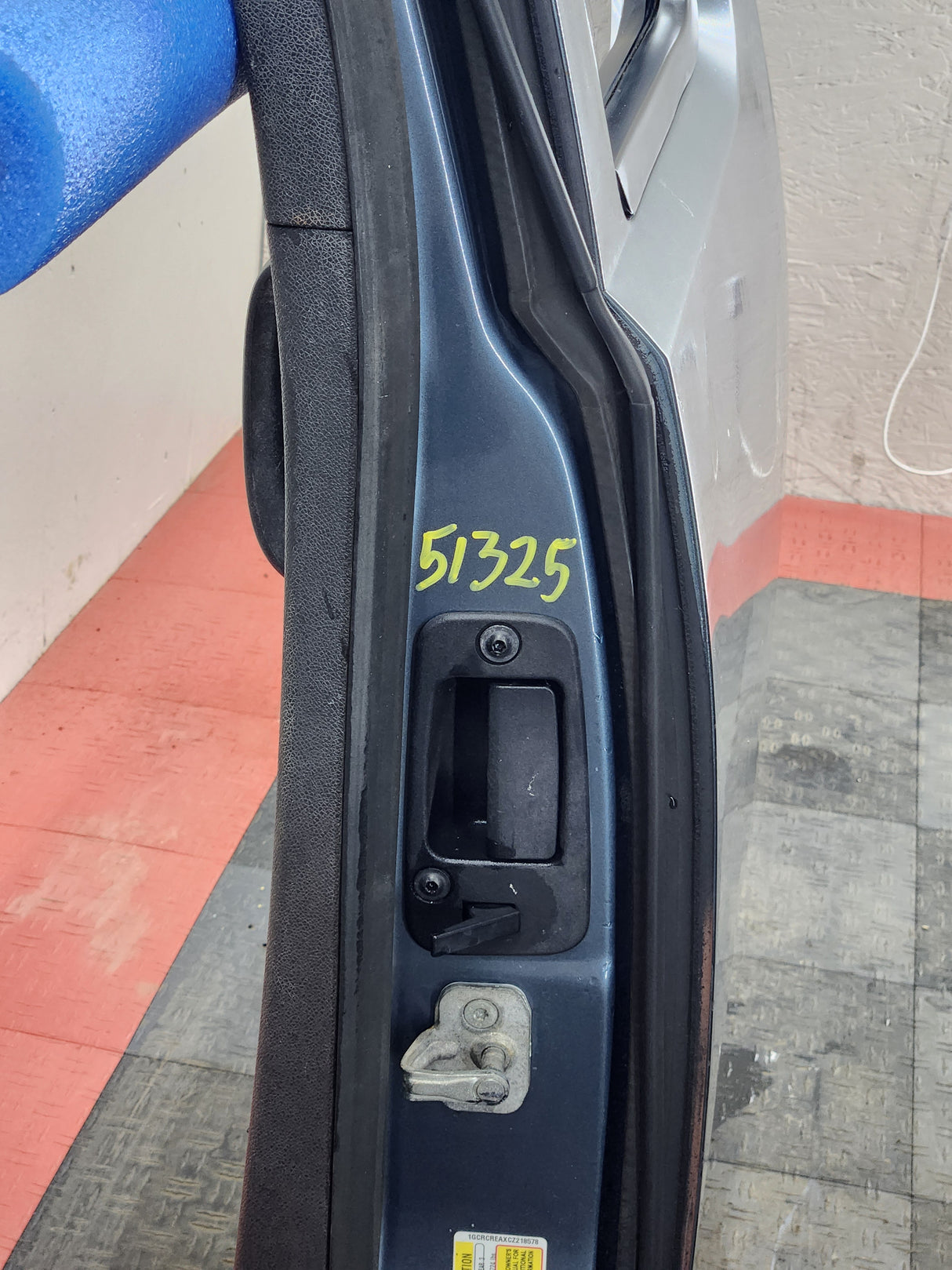 2007-2013 Chevrolet Silverado / GMC Sierra 1500 2500HD 3500 HD Extended Cab LH Rear Driver Side Door