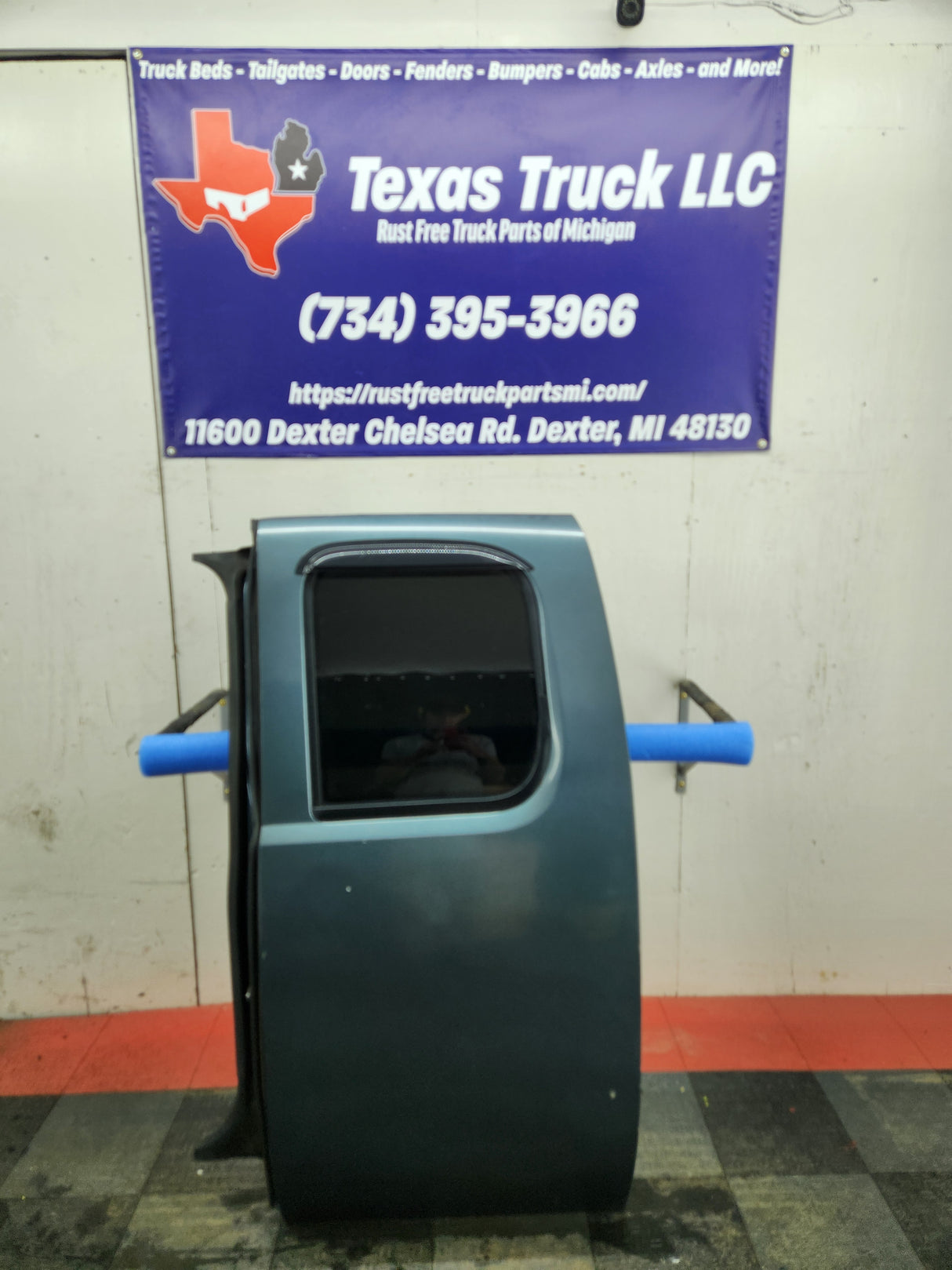 2007-2013 Chevrolet Silverado / GMC Sierra 1500 2500HD 3500 HD Extended Cab LH Rear Driver Side Door