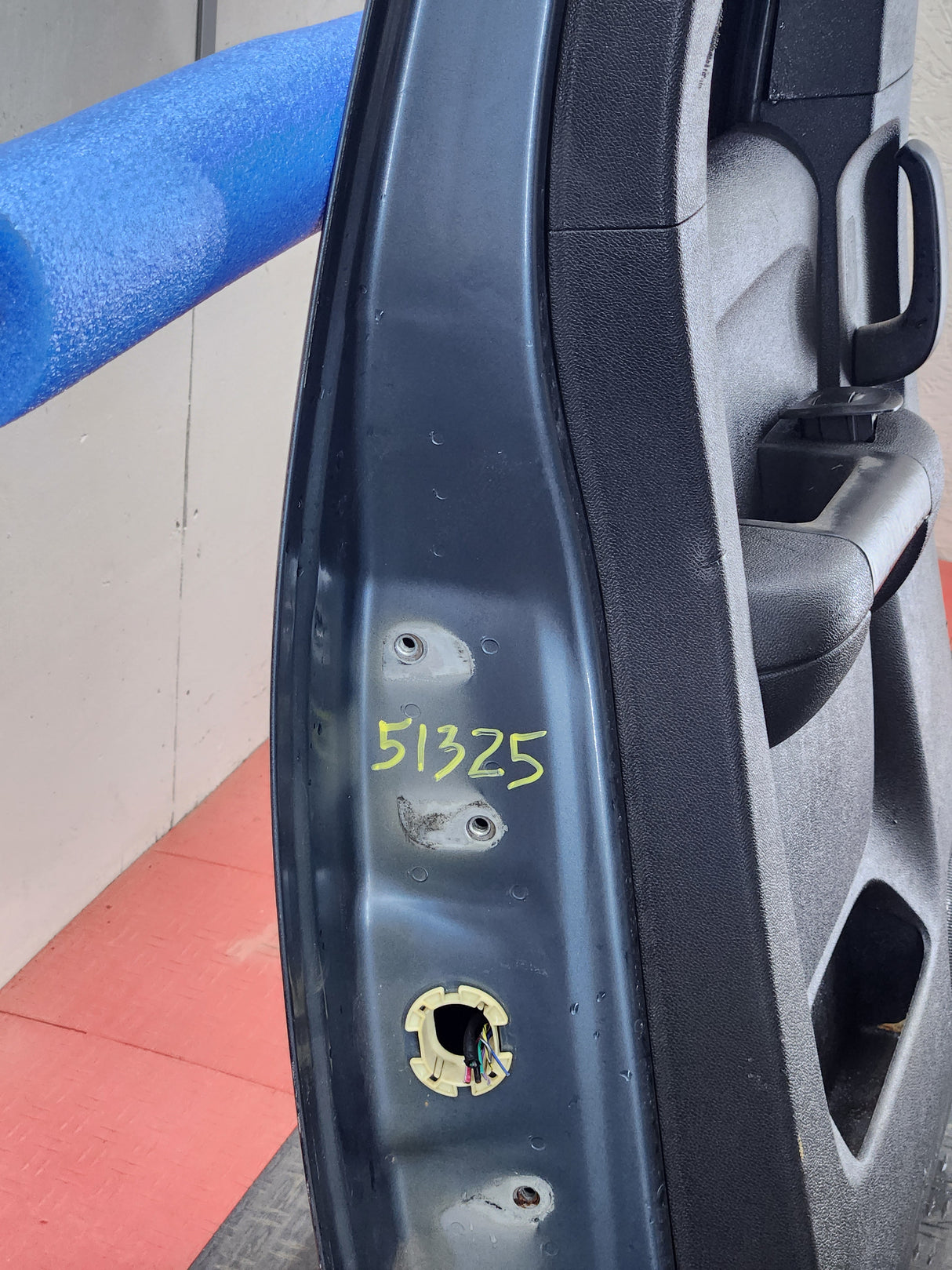 2007-2013 Chevrolet Silverado / GMC Sierra 1500 2500HD 3500 HD Extended Cab LH Rear Driver Side Door