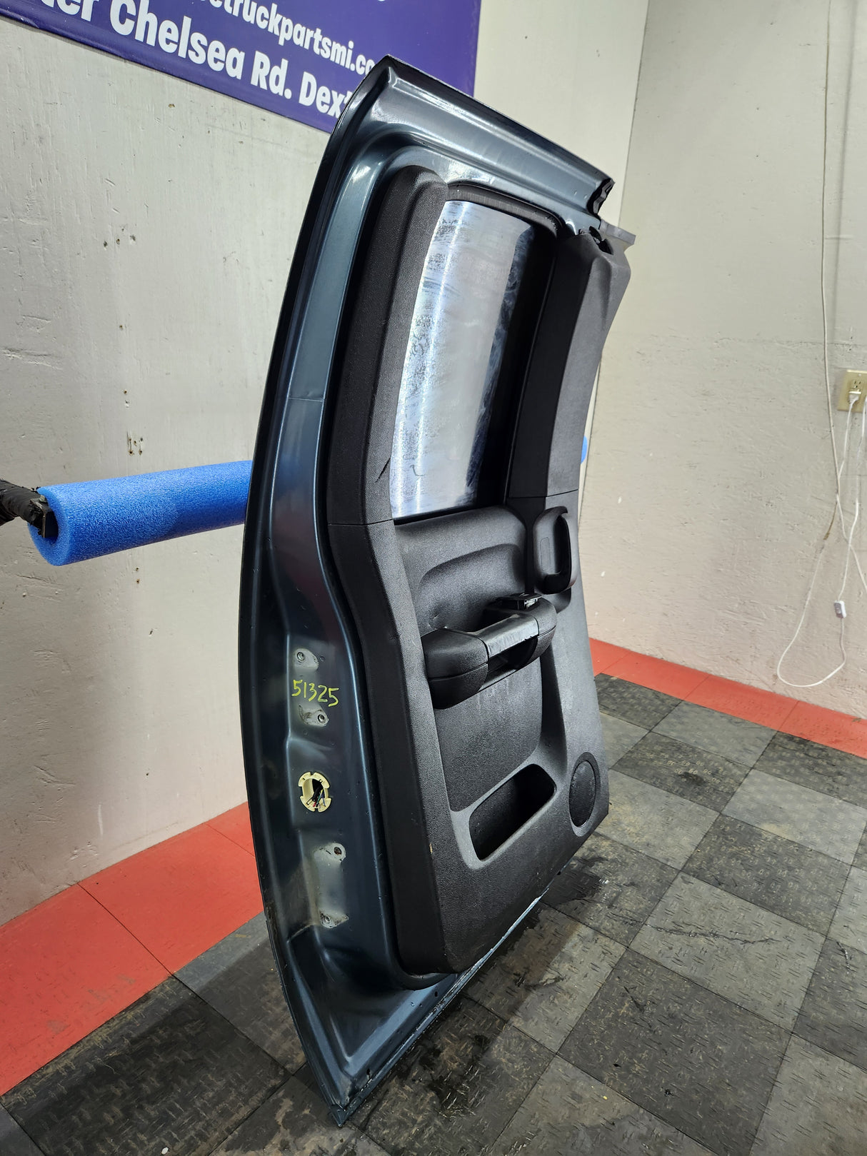 2007-2013 Chevrolet Silverado / GMC Sierra 1500 2500HD 3500 HD Extended Cab LH Rear Driver Side Door