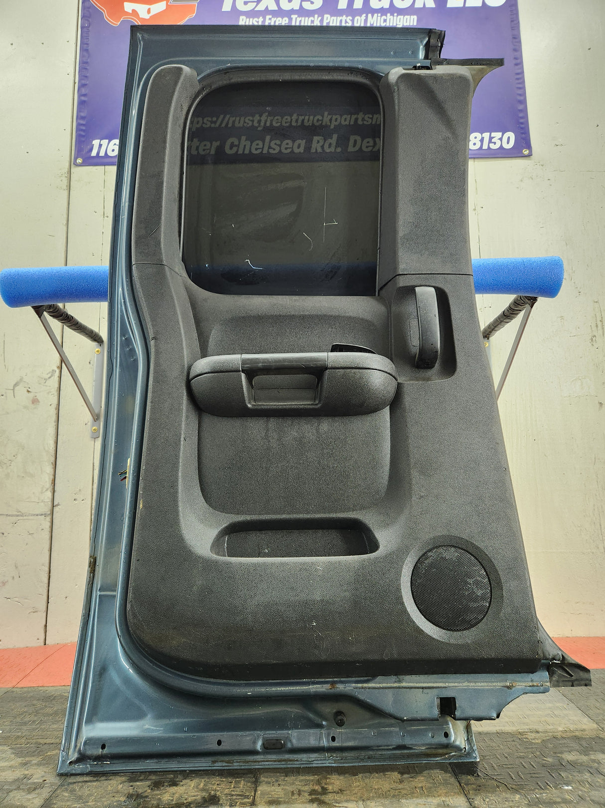 2007-2013 Chevrolet Silverado / GMC Sierra 1500 2500HD 3500 HD Extended Cab LH Rear Driver Side Door