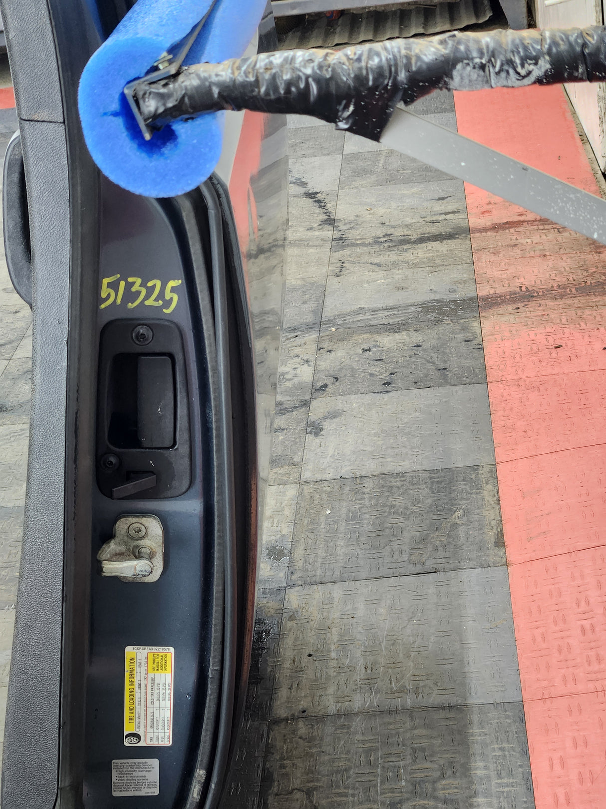 2007-2013 Chevrolet Silverado / GMC Sierra 1500 2500HD 3500 HD Extended Cab LH Rear Driver Side Door