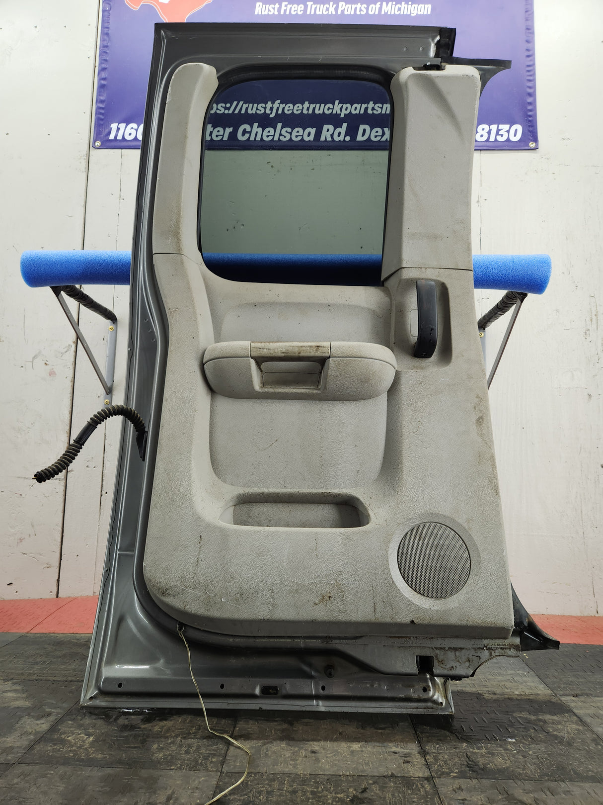 2007-2013 Chevrolet Silverado / GMC Sierra 1500 2500 3500 HD Extended Cab LH Rear Driver Side Door