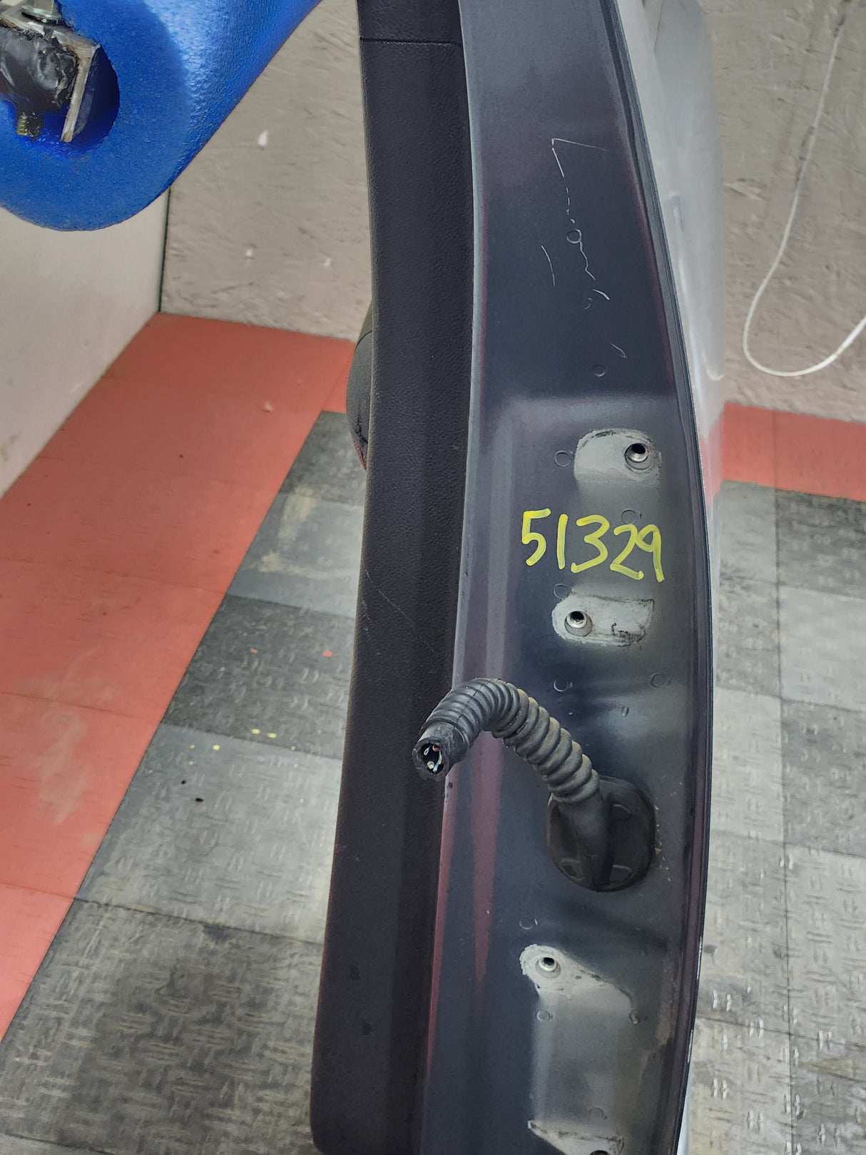 2007-2013 Chevrolet Silverado / GMC Sierra 1500 2500 3500 HD Extended Cab RH Rear Passenger Side Door