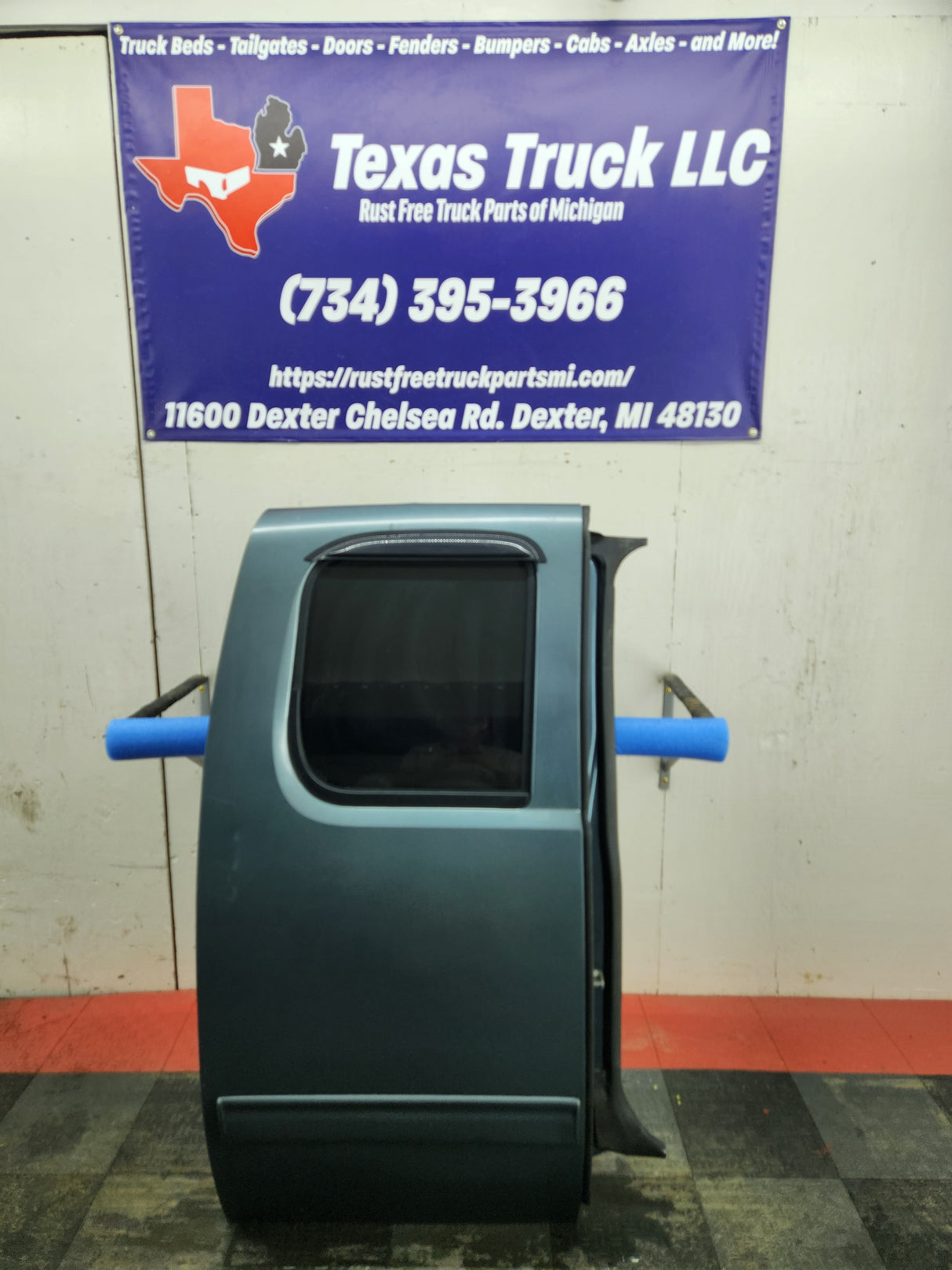 2007-2013 Chevrolet Silverado / GMC Sierra 1500 2500 3500 HD Extended Cab RH Rear Passenger Side Door