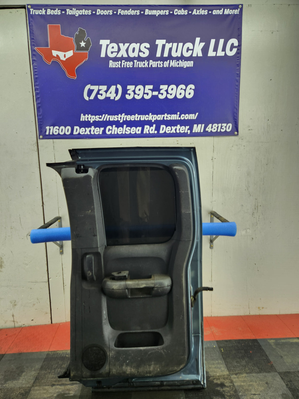 2007-2013 Chevrolet Silverado / GMC Sierra 1500 2500 3500 HD Extended Cab RH Rear Passenger Side Door