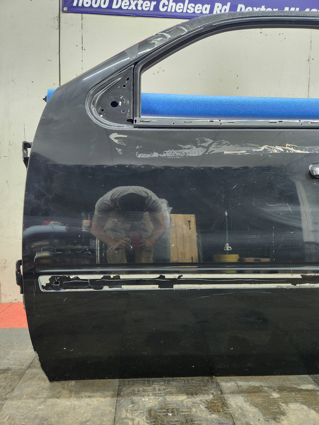 2007-2011 Cadillac Escalade LH Front Driver Side Door