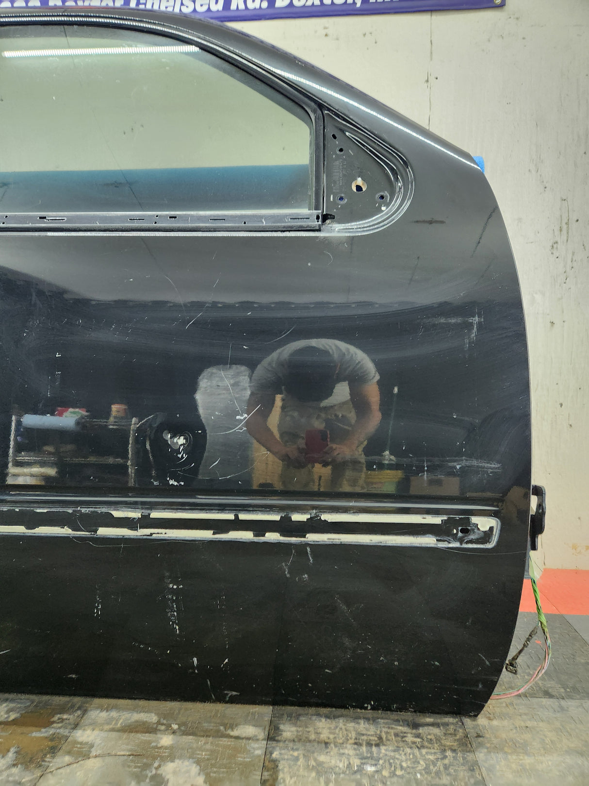 2007-2011 Cadillac Escalade RH Front Passenger Side Door