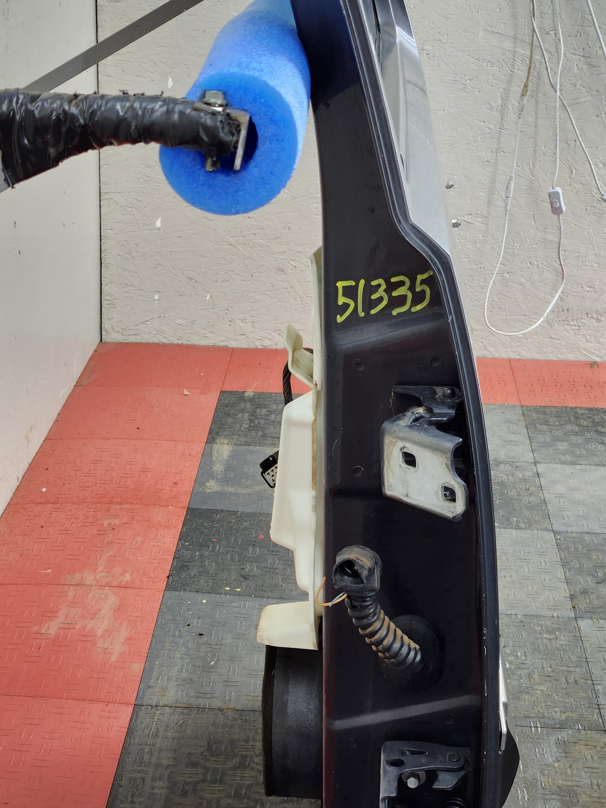 2007-2013 Chevrolet Silverado / GMC Sierra 1500 2500 3500 HD Crew Cab LH Driver Side Rear Door