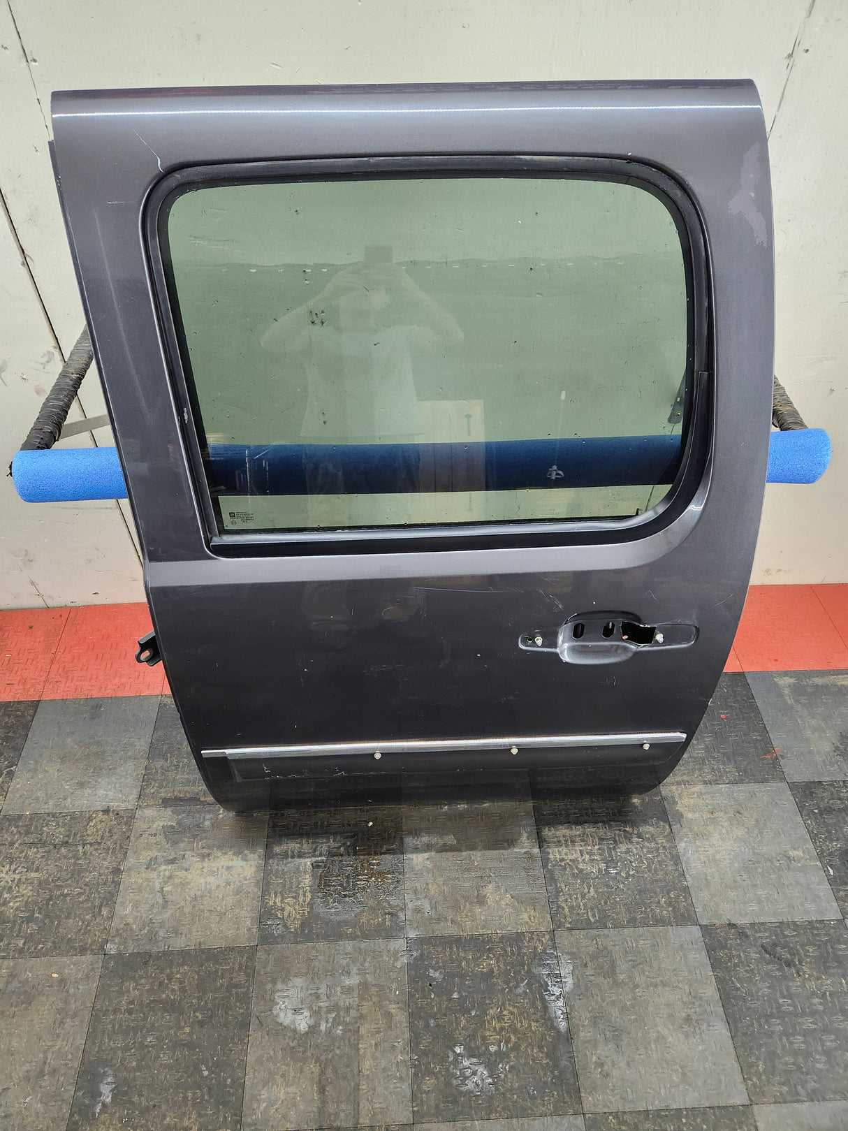 2007-2013 Chevrolet Silverado / GMC Sierra 1500 2500 3500 HD Crew Cab LH Driver Side Rear Door