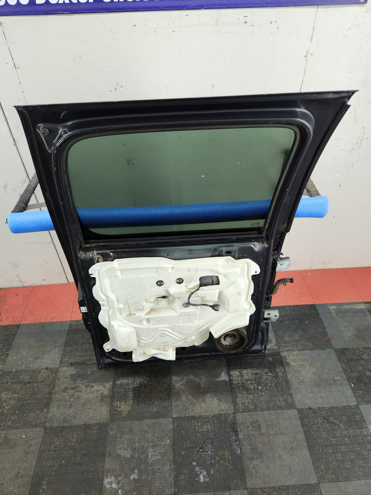 2007-2013 Chevrolet Silverado / GMC Sierra 1500 2500 3500 HD Crew Cab LH Driver Side Rear Door