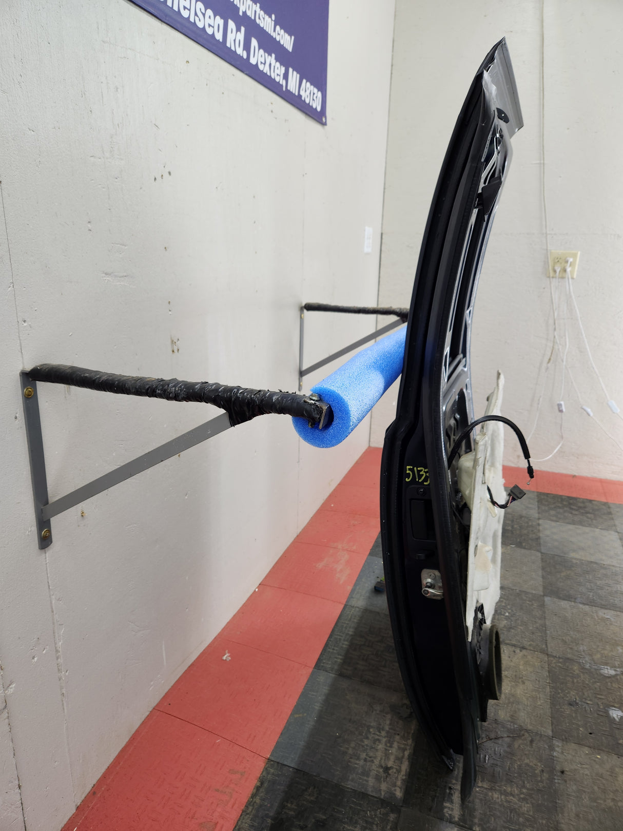 2007-2013 Chevrolet Silverado / GMC Sierra 1500 2500 3500 HD Extended Cab RH Rear Passenger Side Door