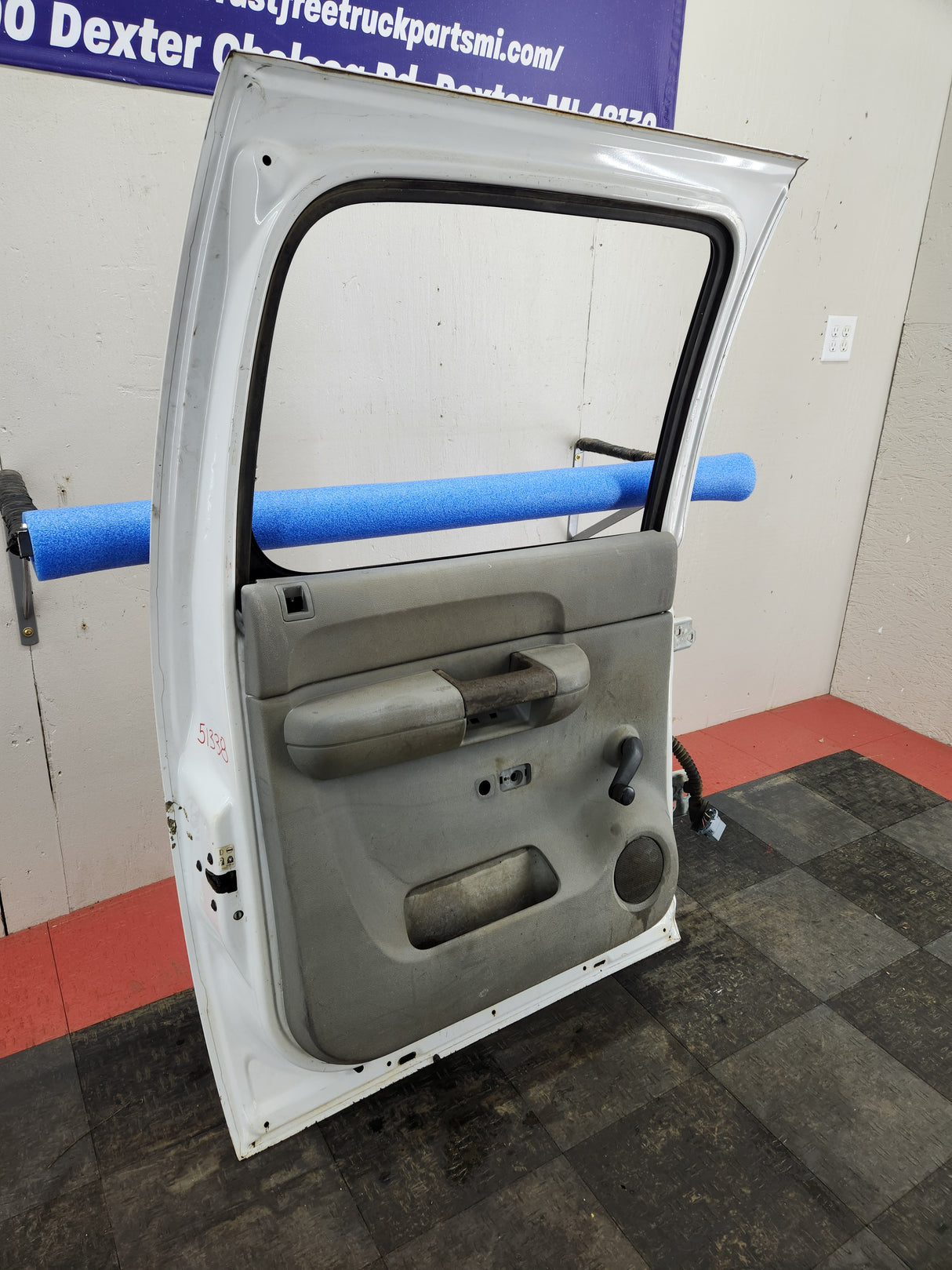 2007-2013 Chevrolet Silverado / GMC Sierra 1500 2500 3500 HD Crew Cab LH Driver Side Rear Door