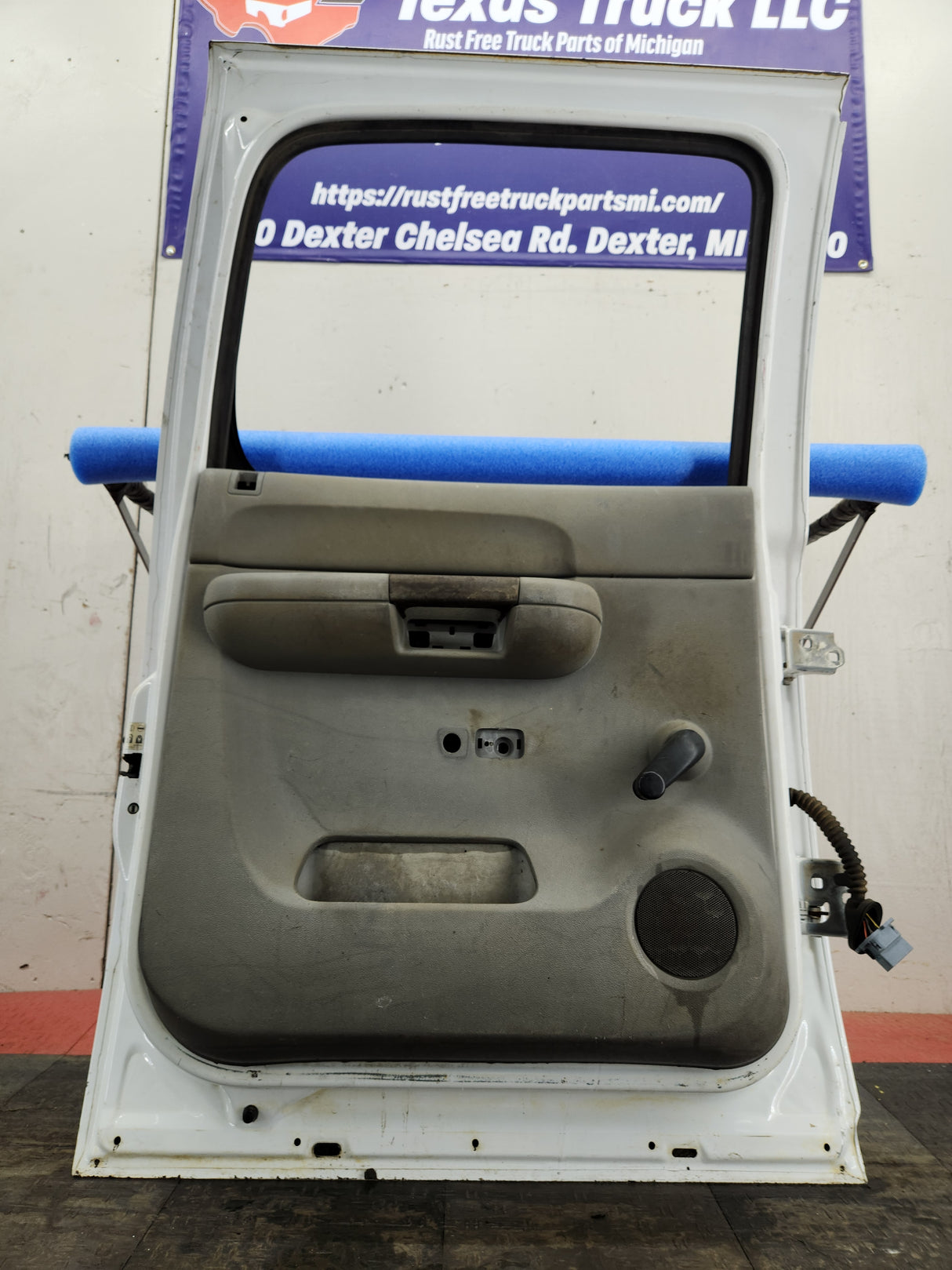 2007-2013 Chevrolet Silverado / GMC Sierra 1500 2500 3500 HD Crew Cab LH Driver Side Rear Door