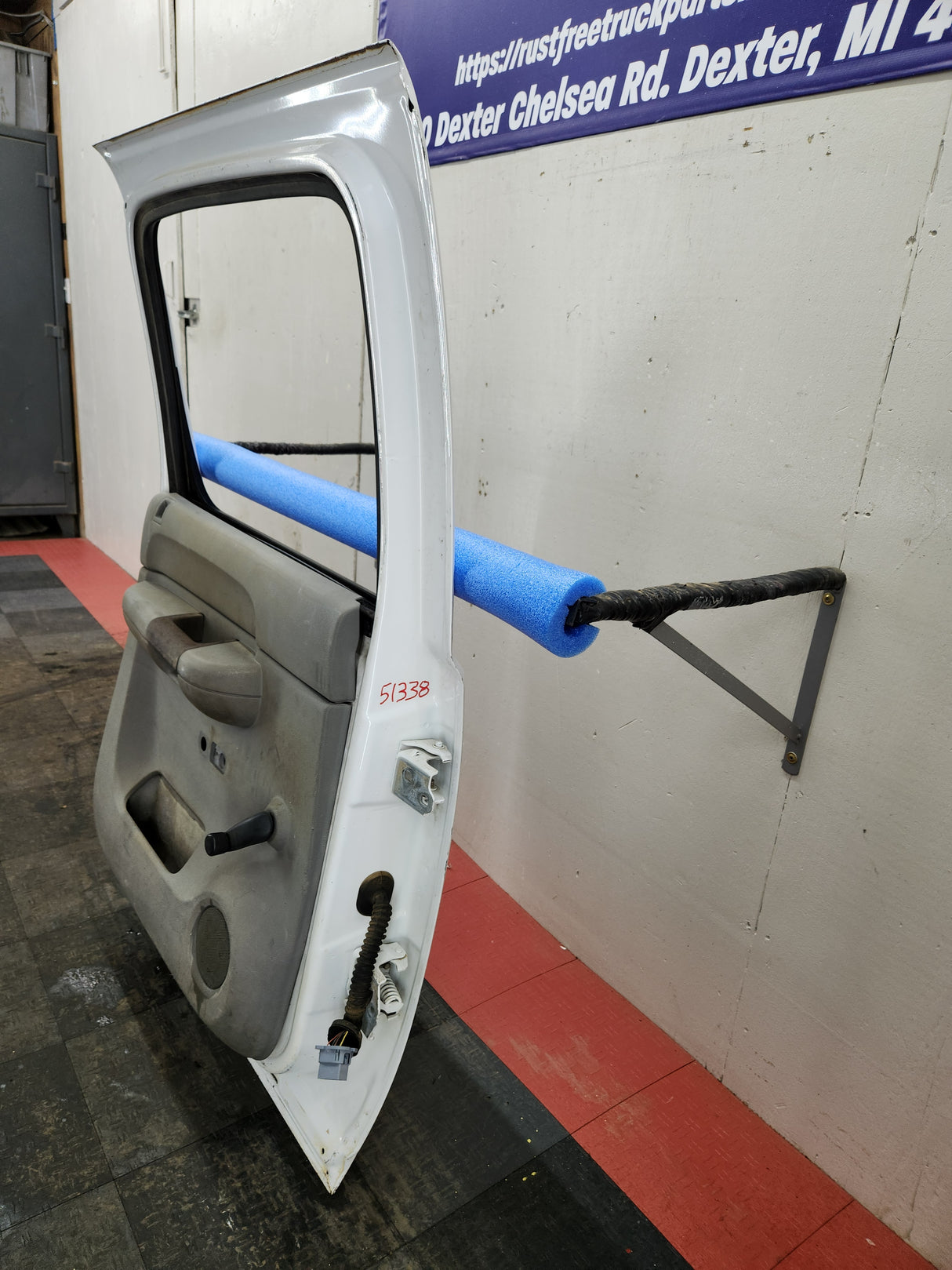 2007-2013 Chevrolet Silverado / GMC Sierra 1500 2500 3500 HD Crew Cab LH Driver Side Rear Door