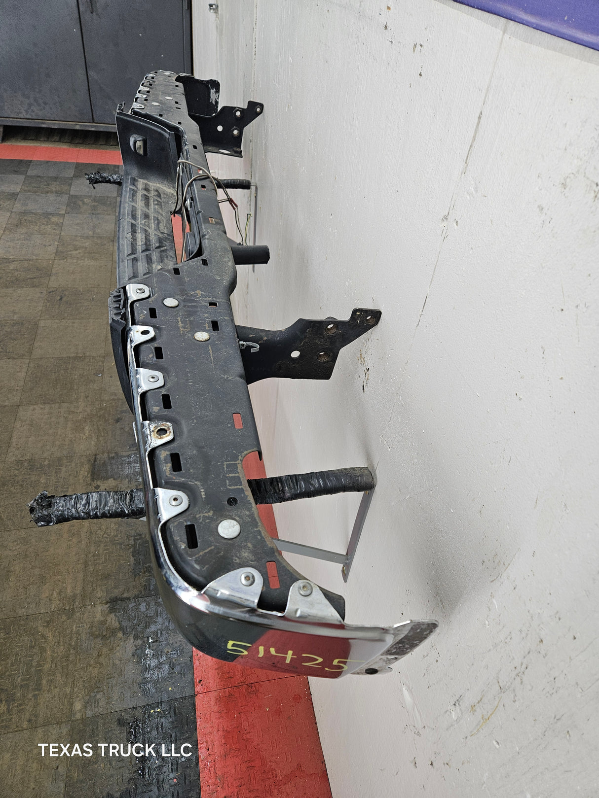 2011-2014 Chevrolet Silverado / GMC Sierra 2500 3500 HD Rear Bumper