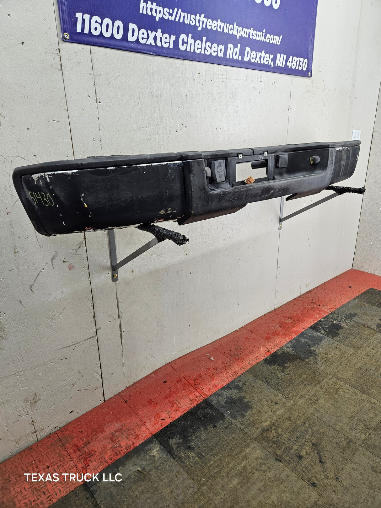 2011-2014 Chevrolet Silverado / GMC Sierra 1500 Rear Bumper