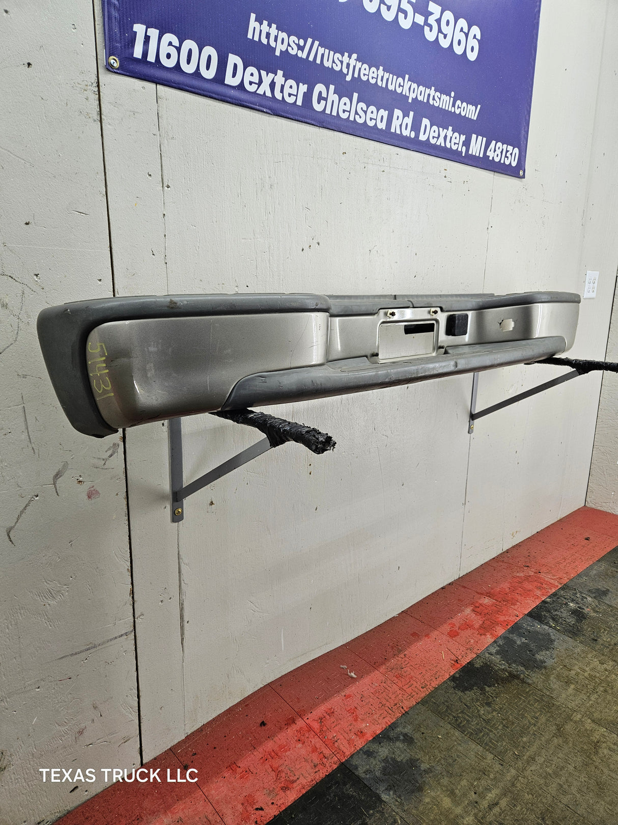 2000-2007 Chevrolet Suburban / GMC Yukon Rear Bumper Step Bumper