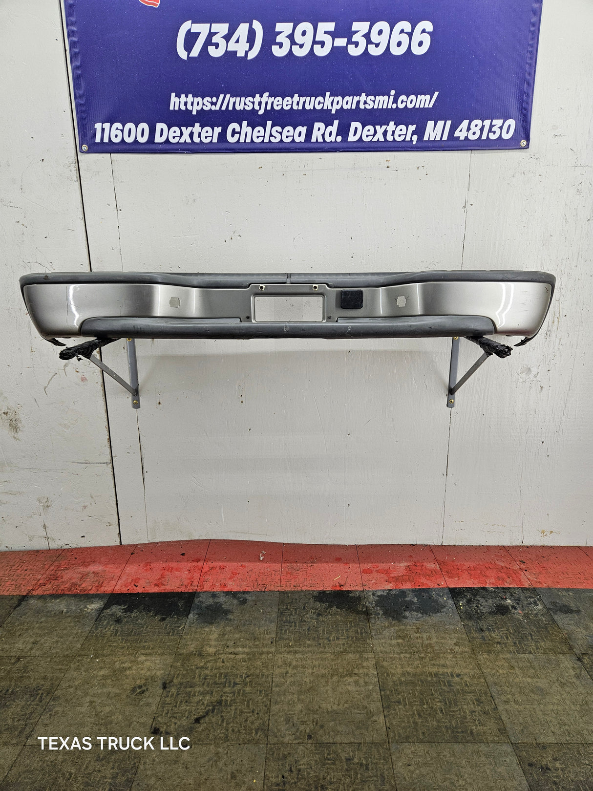 2000-2007 Chevrolet Suburban / GMC Yukon Rear Bumper Step Bumper