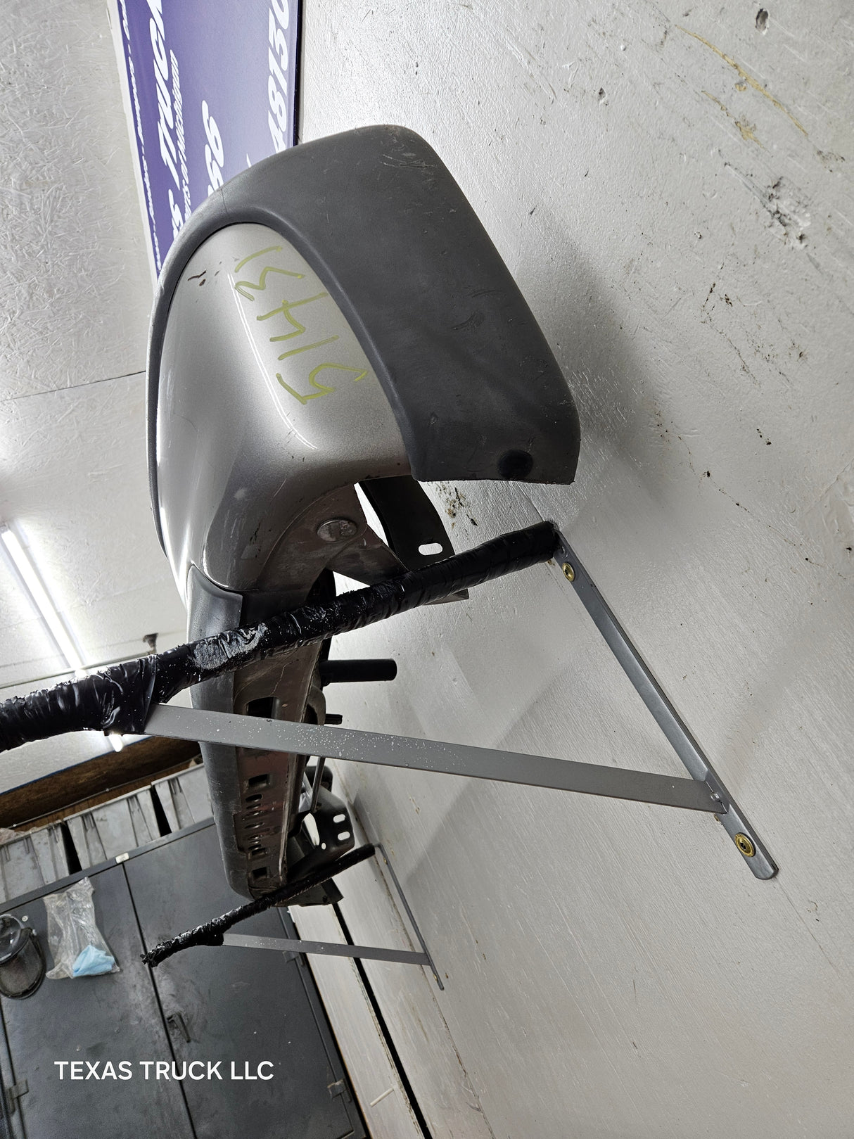 2000-2007 Chevrolet Suburban / GMC Yukon Rear Bumper Step Bumper