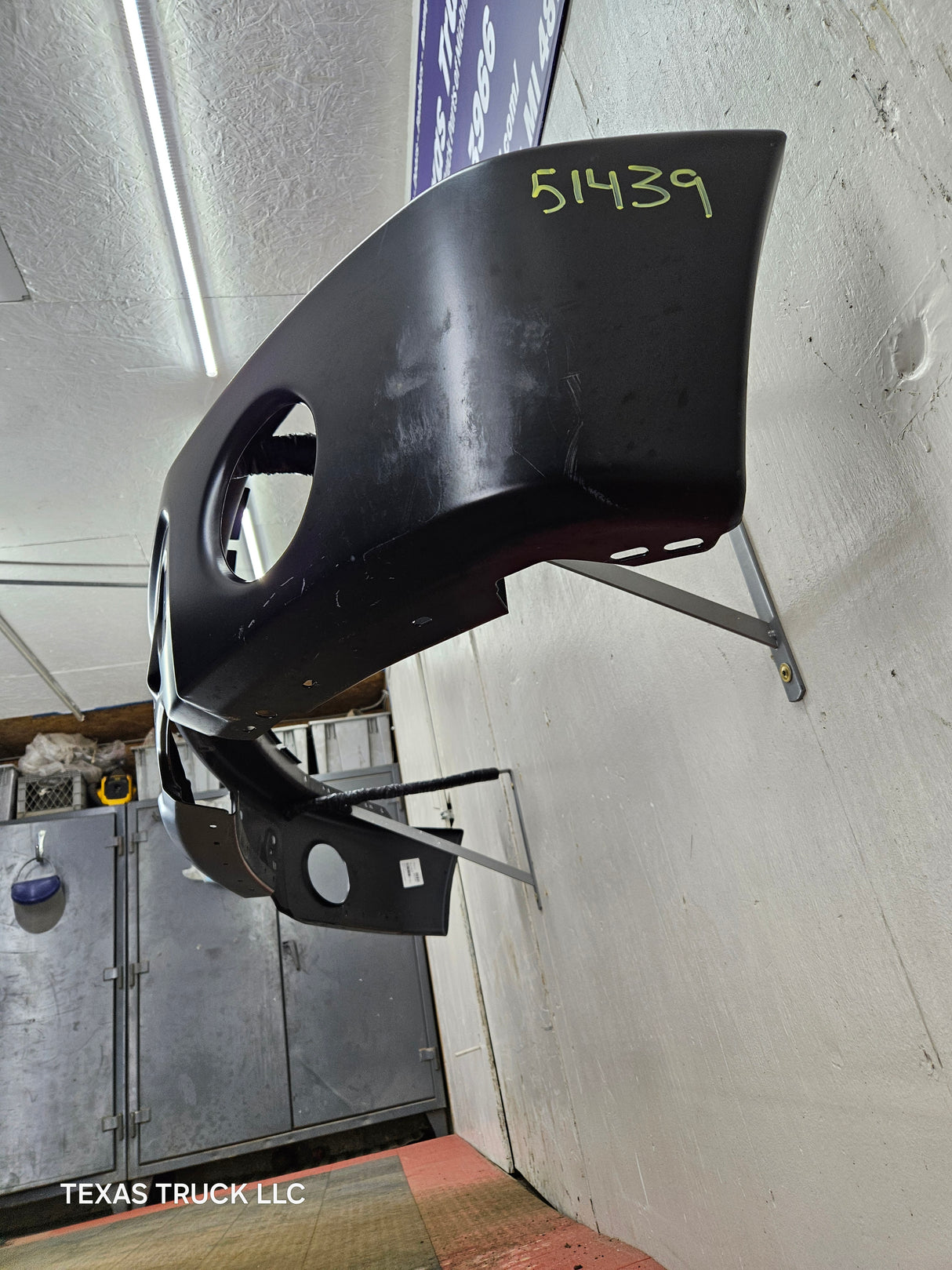 2009-2014 Ford F150 Front Bumper With Fog Light Holes