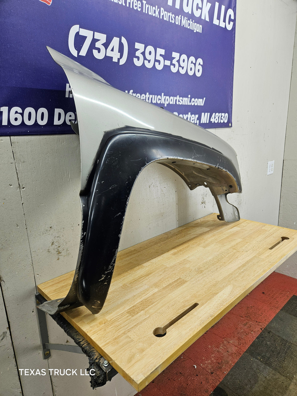 1999-2002 Chevrolet Silverado / Tahoe / Suburban 1500 2500 3500 HD Passenger Front Fender