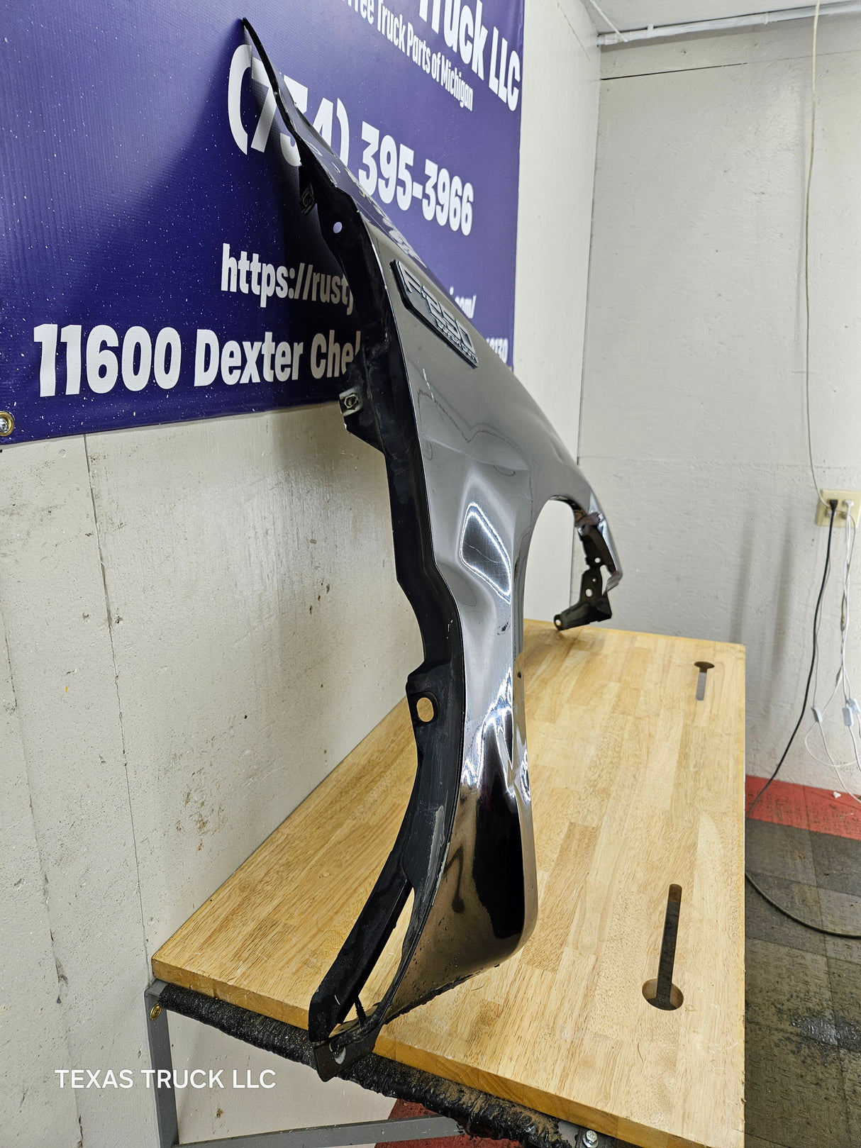 1999-2007 Ford Super Duty RH Passenger Side Front Fender F250 F350 F450 F550 Excursion