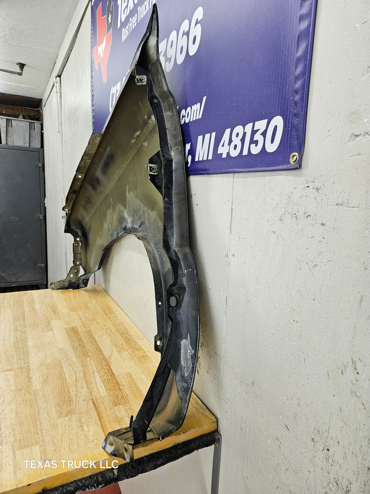 1999-2007 Ford Super Duty RH Passenger Side Front Fender F250 F350 F450 F550 Excursion