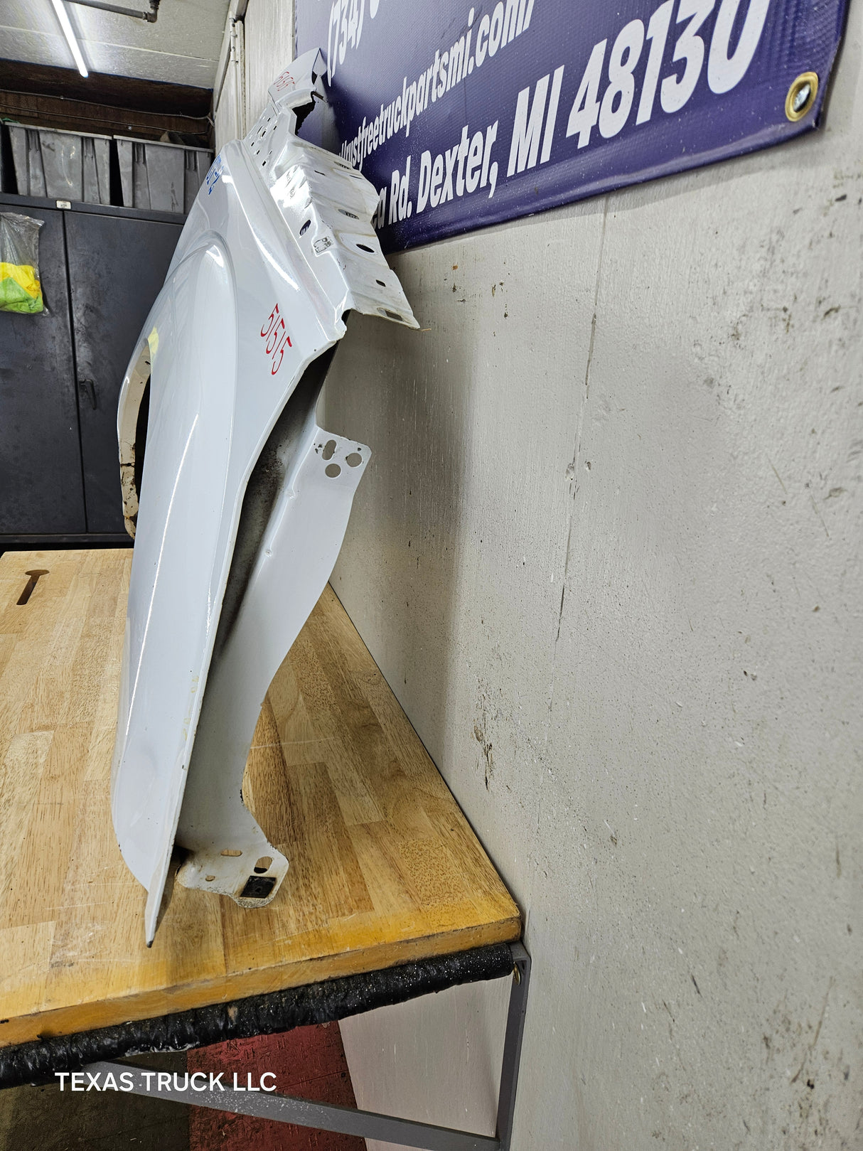 2011-2016 Ford Super Duty F250 F350 RH Passenger Side Front Fender