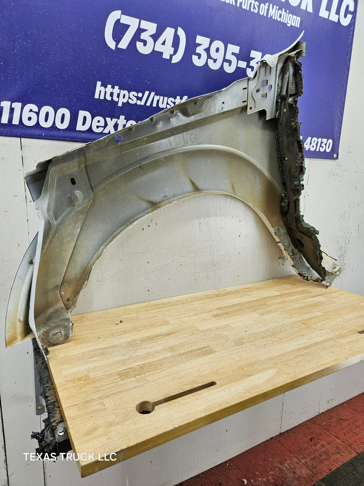 2011-2016 Ford Super Duty F250 F350 RH Passenger Side Front Fender