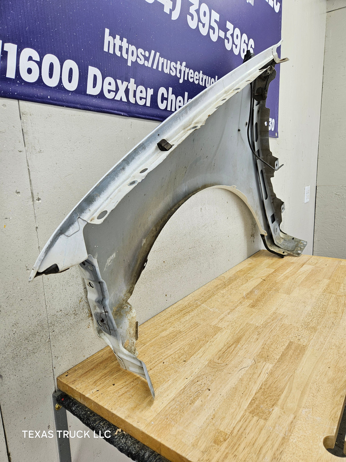 1997-2003 Ford F150 / Explorer / Expedition RH Passenger Side Front Fender