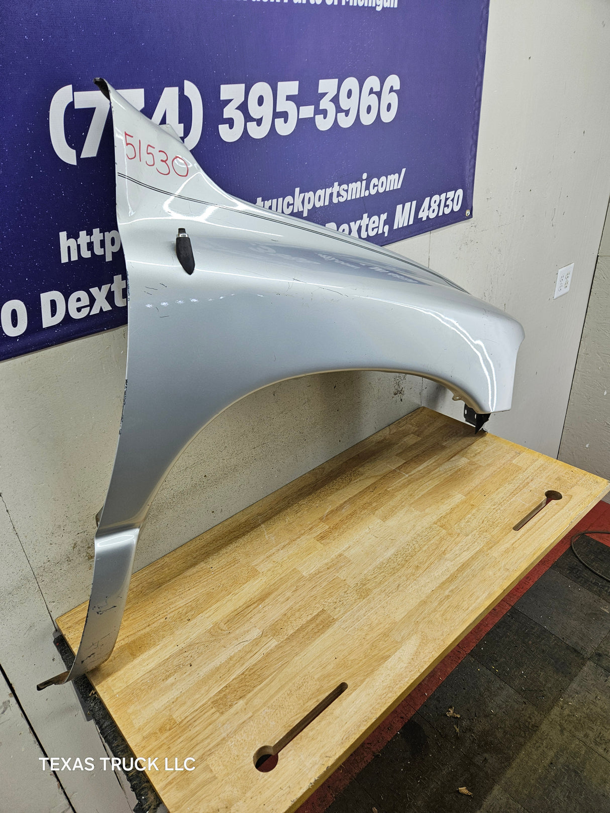 2003-2005 Dodge Ram 3rd Gen 1500 2500 3500 RH Passenger Side Front Fender