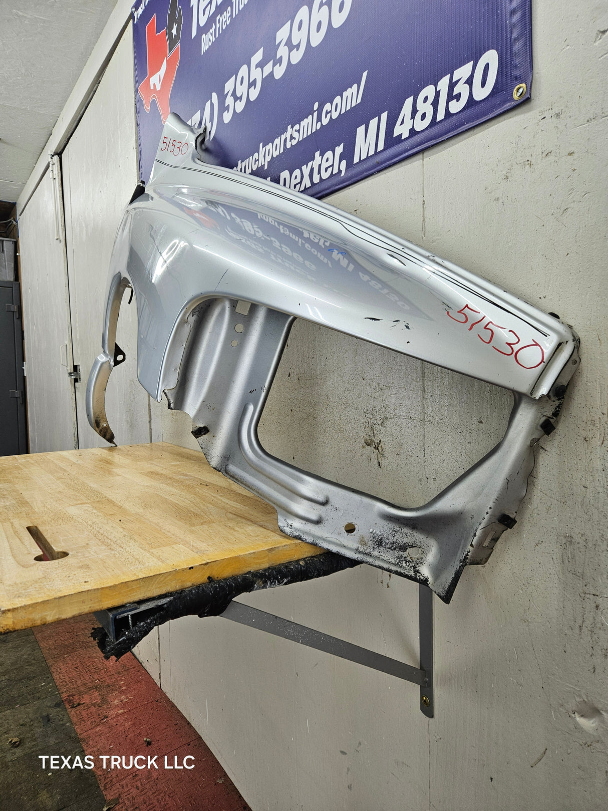 2003-2005 Dodge Ram 3rd Gen 1500 2500 3500 RH Passenger Side Front Fender