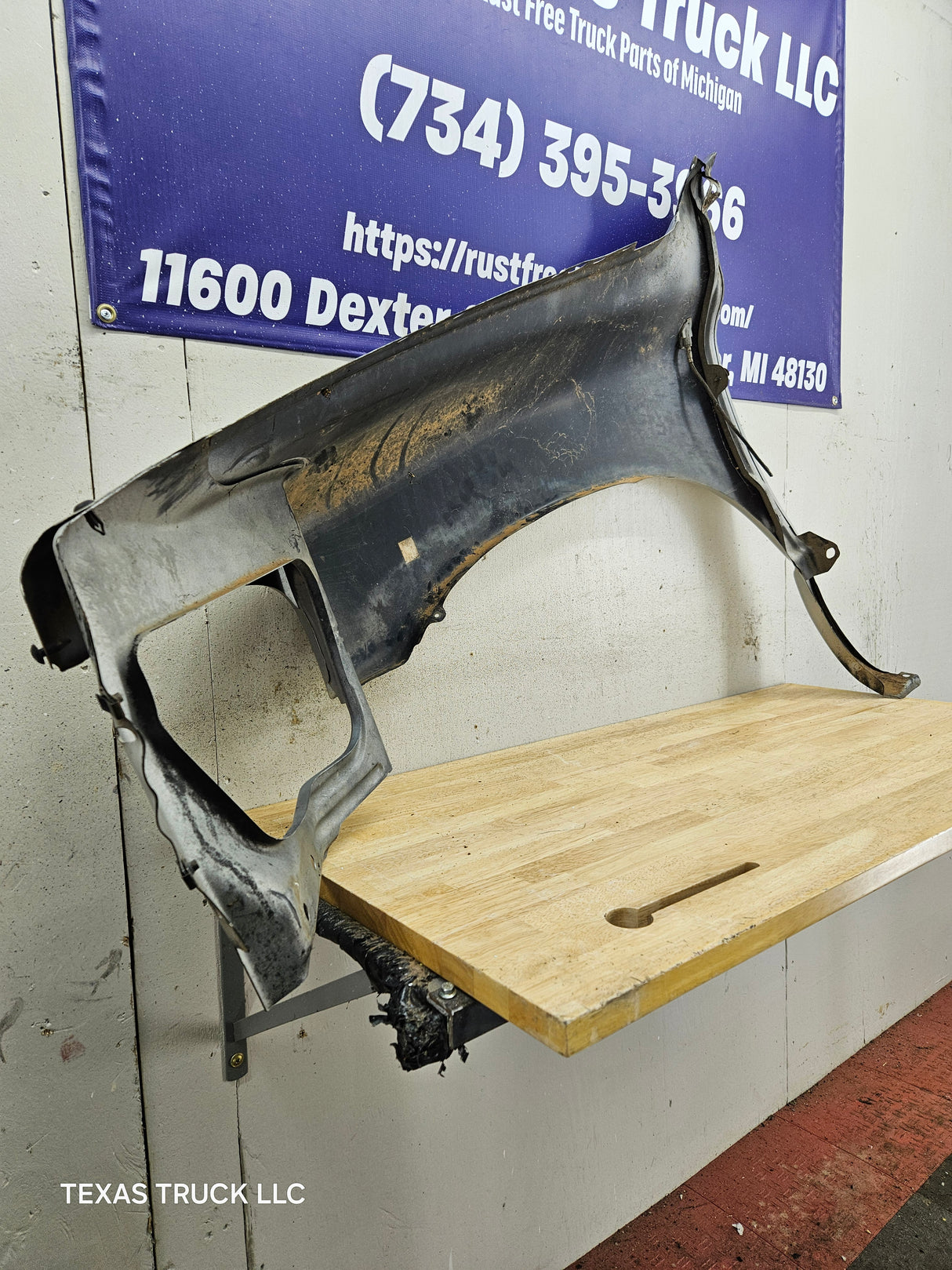 2003-2005 Dodge Ram 3rd Gen 1500 2500 3500 RH Passenger Side Front Fender