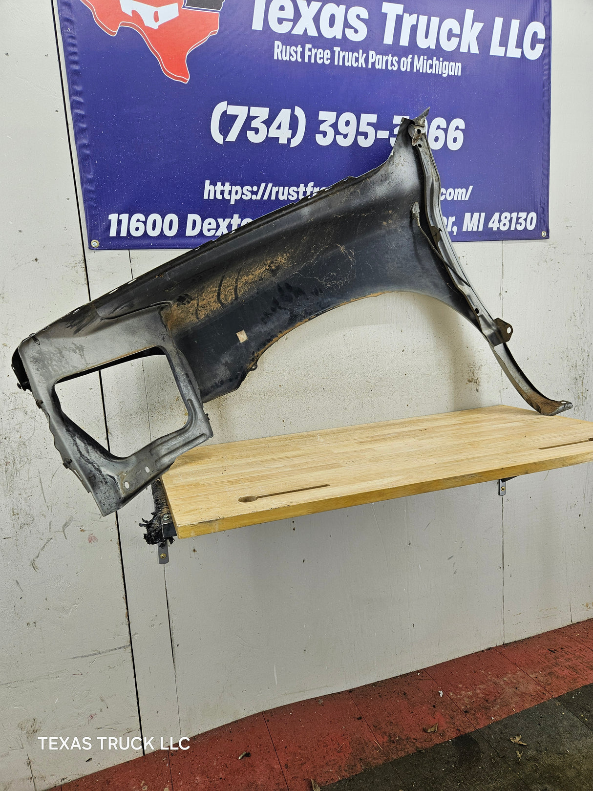 2003-2005 Dodge Ram 3rd Gen 1500 2500 3500 RH Passenger Side Front Fender