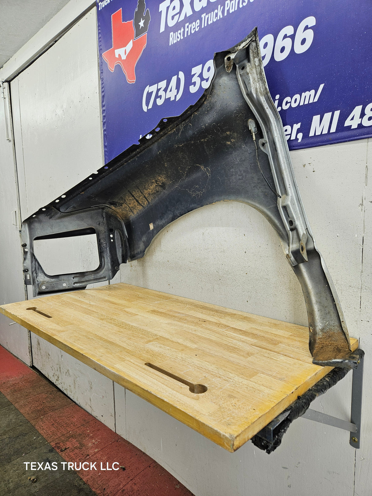 2003-2005 Dodge Ram 3rd Gen 1500 2500 3500 RH Passenger Side Front Fender