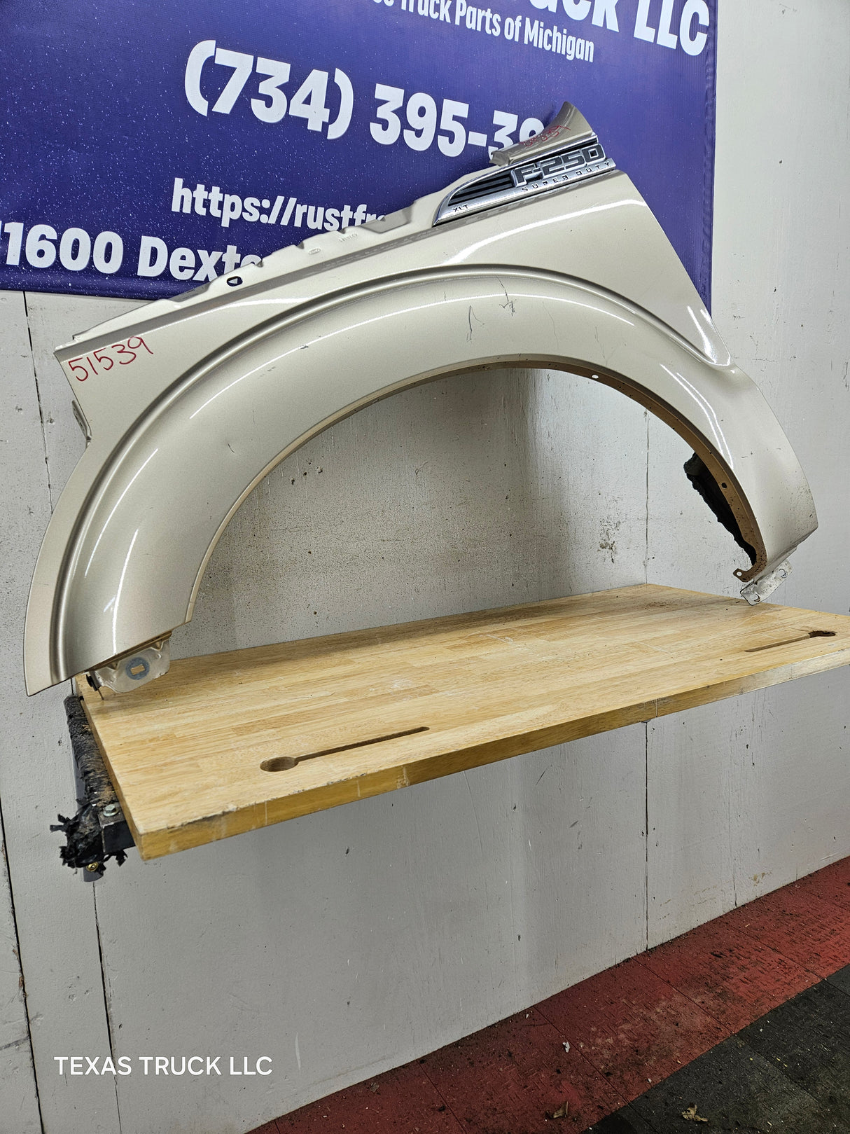 2011-2016 Ford Super Duty F250 F350 LH Driver Side Front Fender