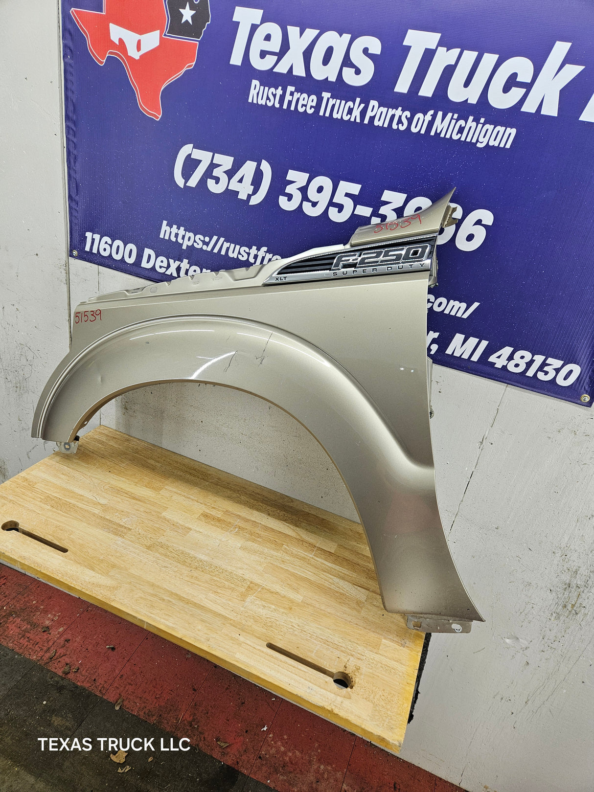 2011-2016 Ford Super Duty F250 F350 LH Driver Side Front Fender