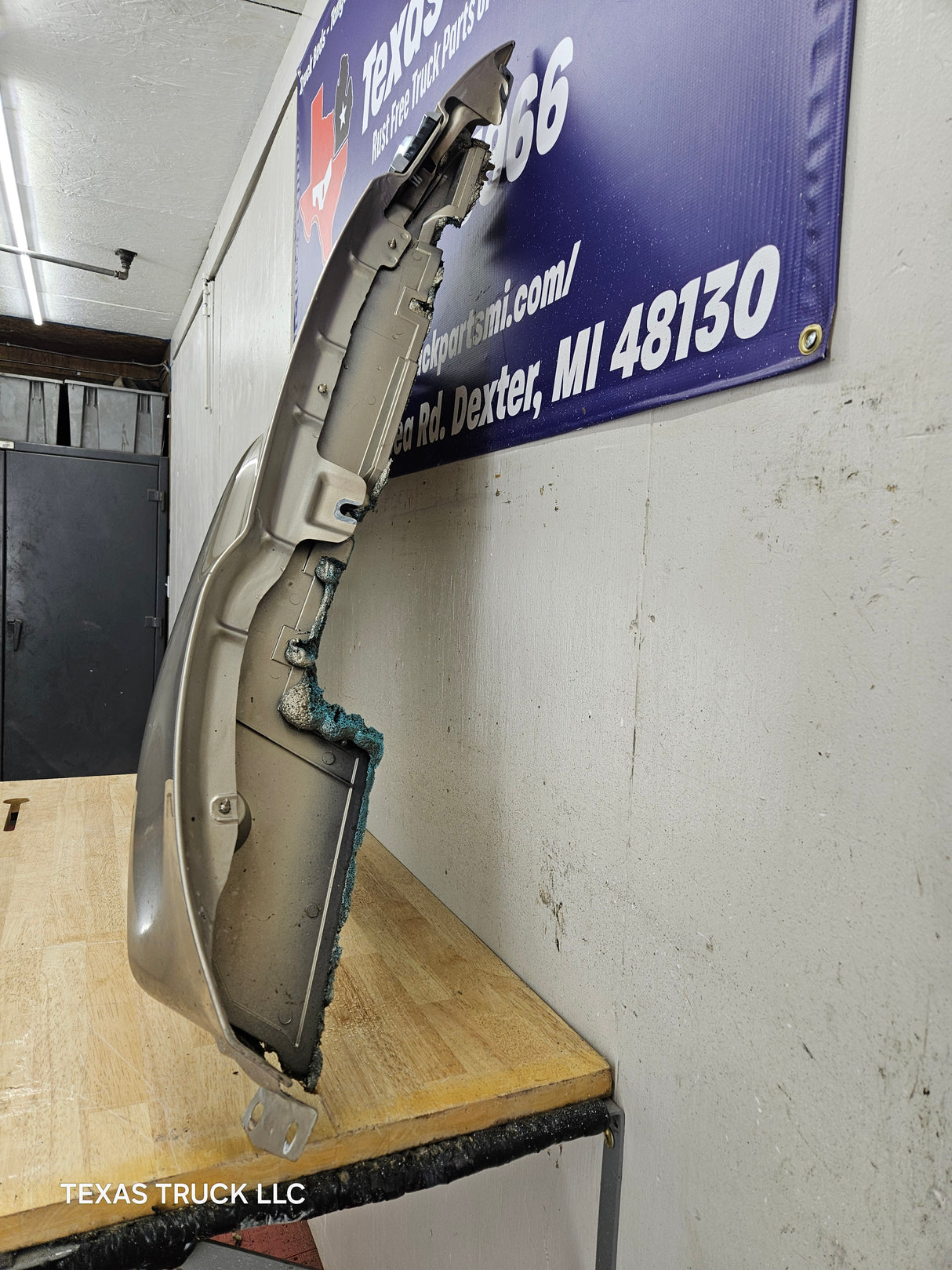 2011-2016 Ford Super Duty F250 F350 LH Driver Side Front Fender