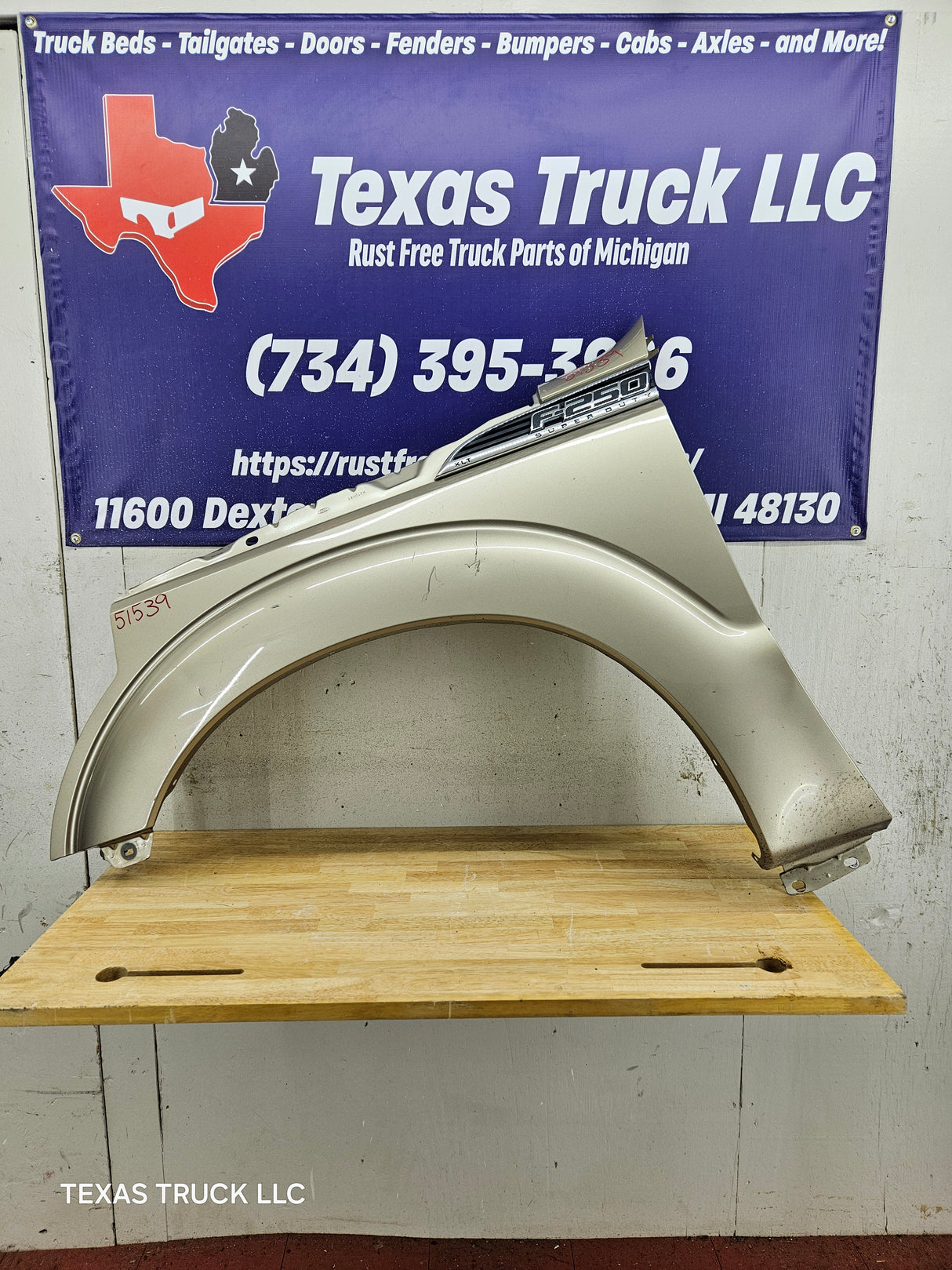 2011-2016 Ford Super Duty F250 F350 LH Driver Side Front Fender