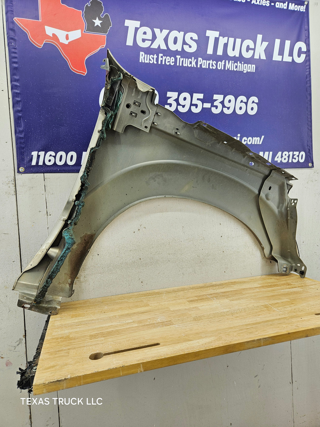 2011-2016 Ford Super Duty F250 F350 LH Driver Side Front Fender