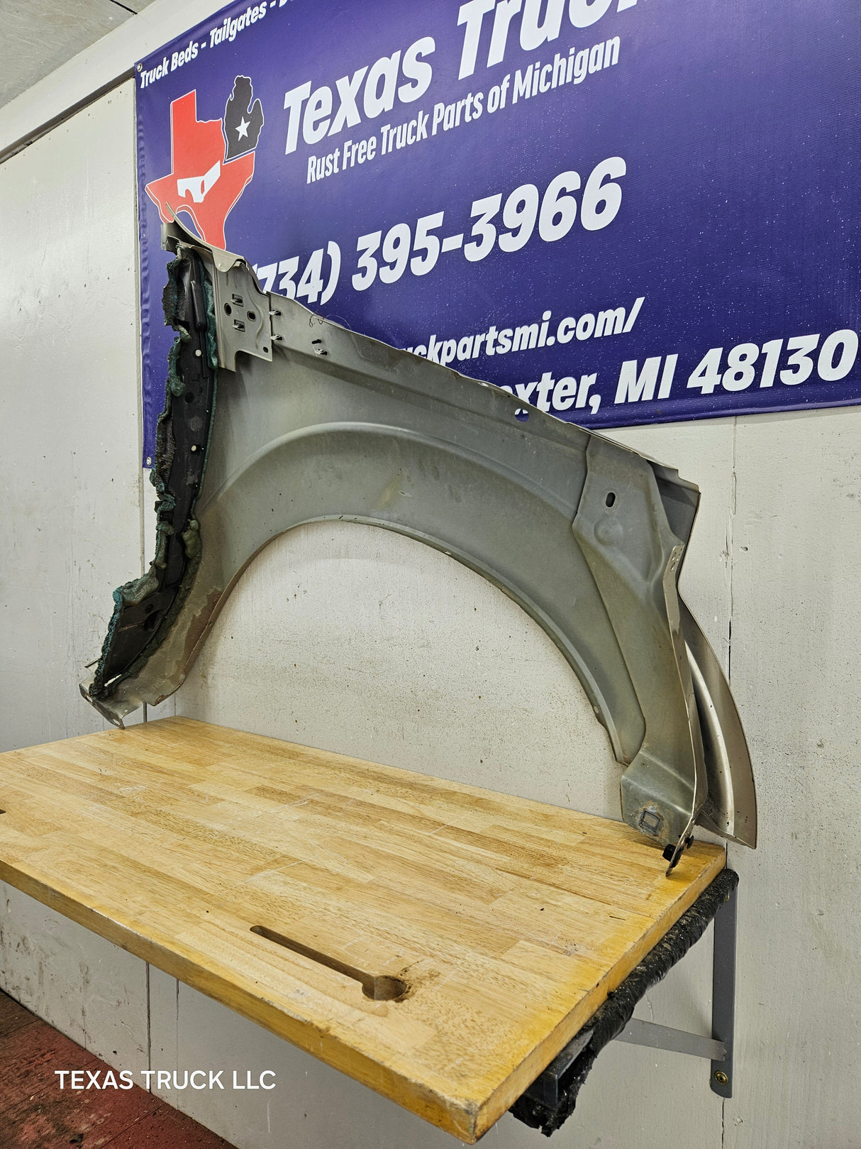 2011-2016 Ford Super Duty F250 F350 LH Driver Side Front Fender