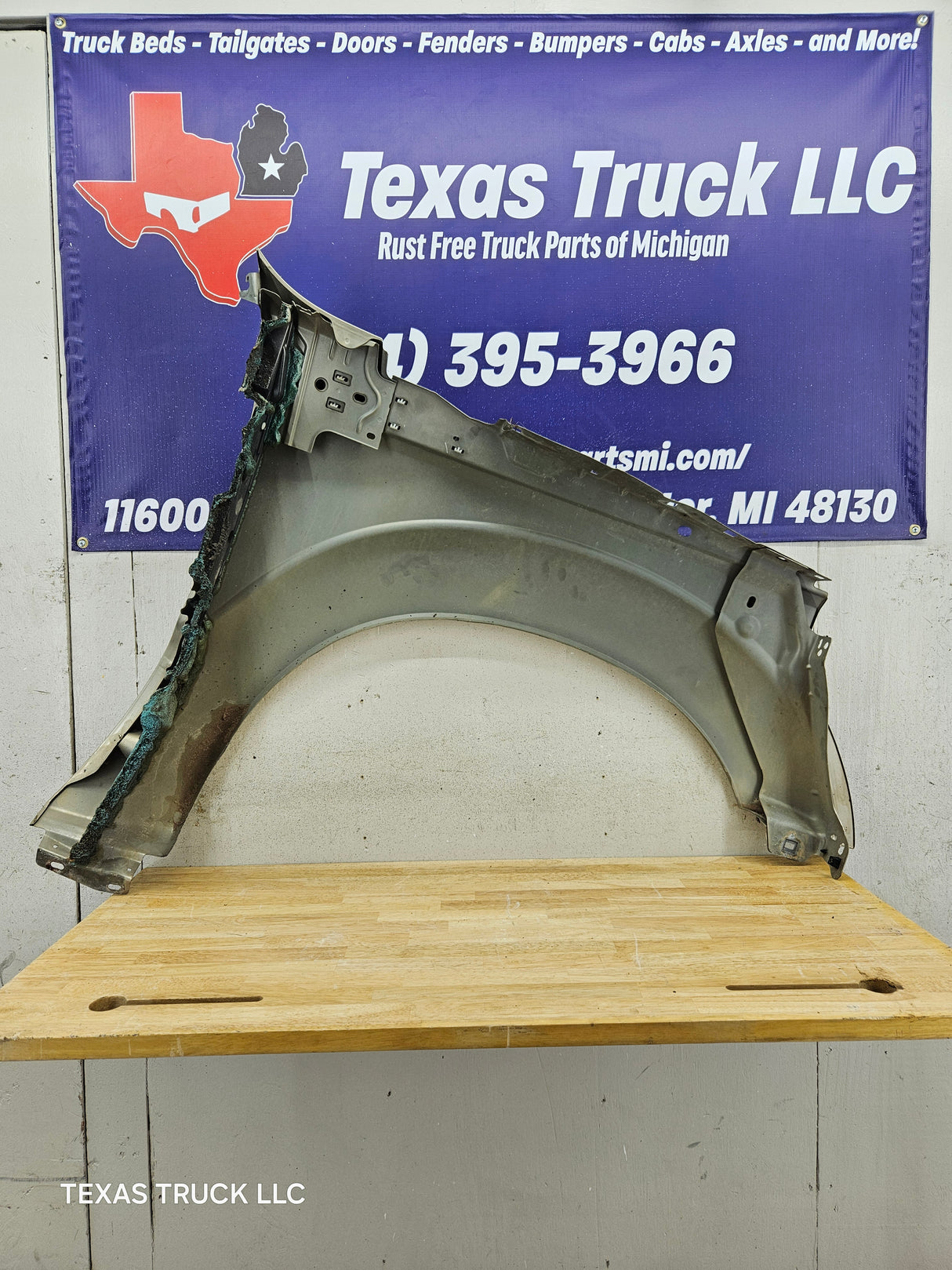 2011-2016 Ford Super Duty F250 F350 LH Driver Side Front Fender
