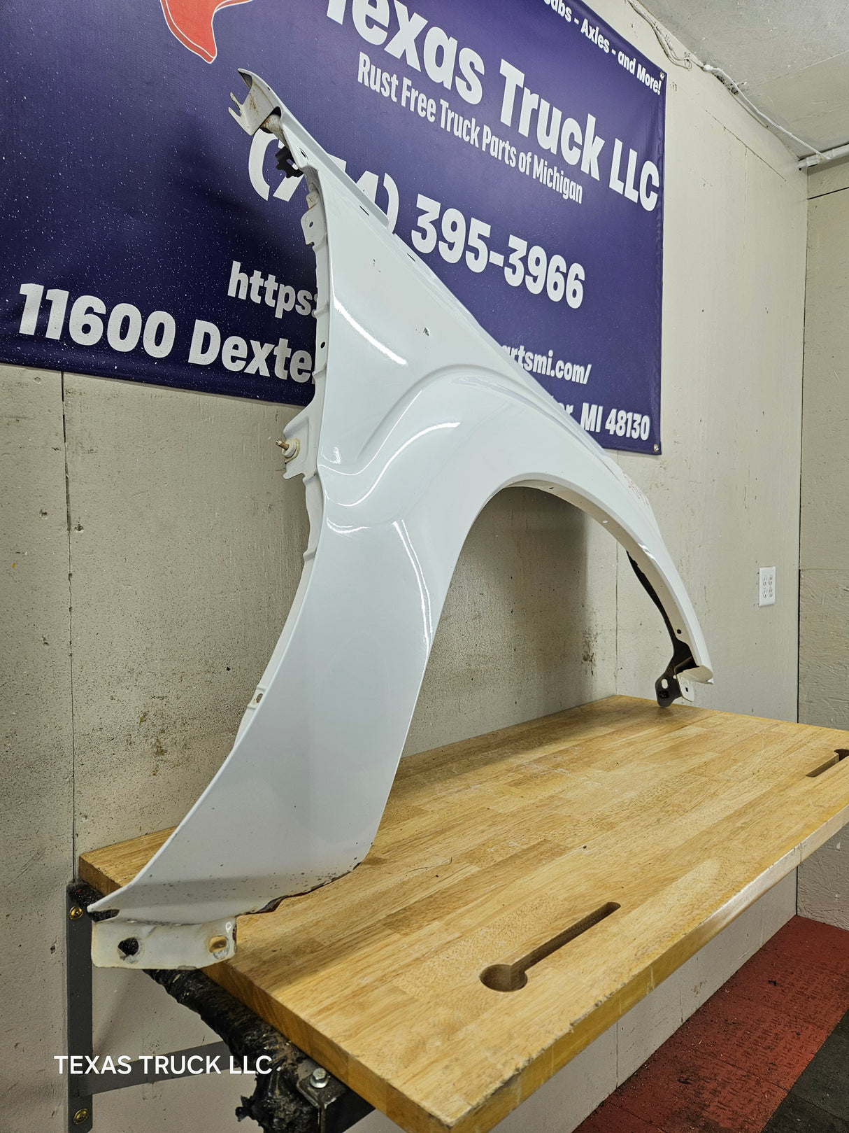 2011-2016 Ford Super Duty F250 F350 RH Passenger Side Front Fender