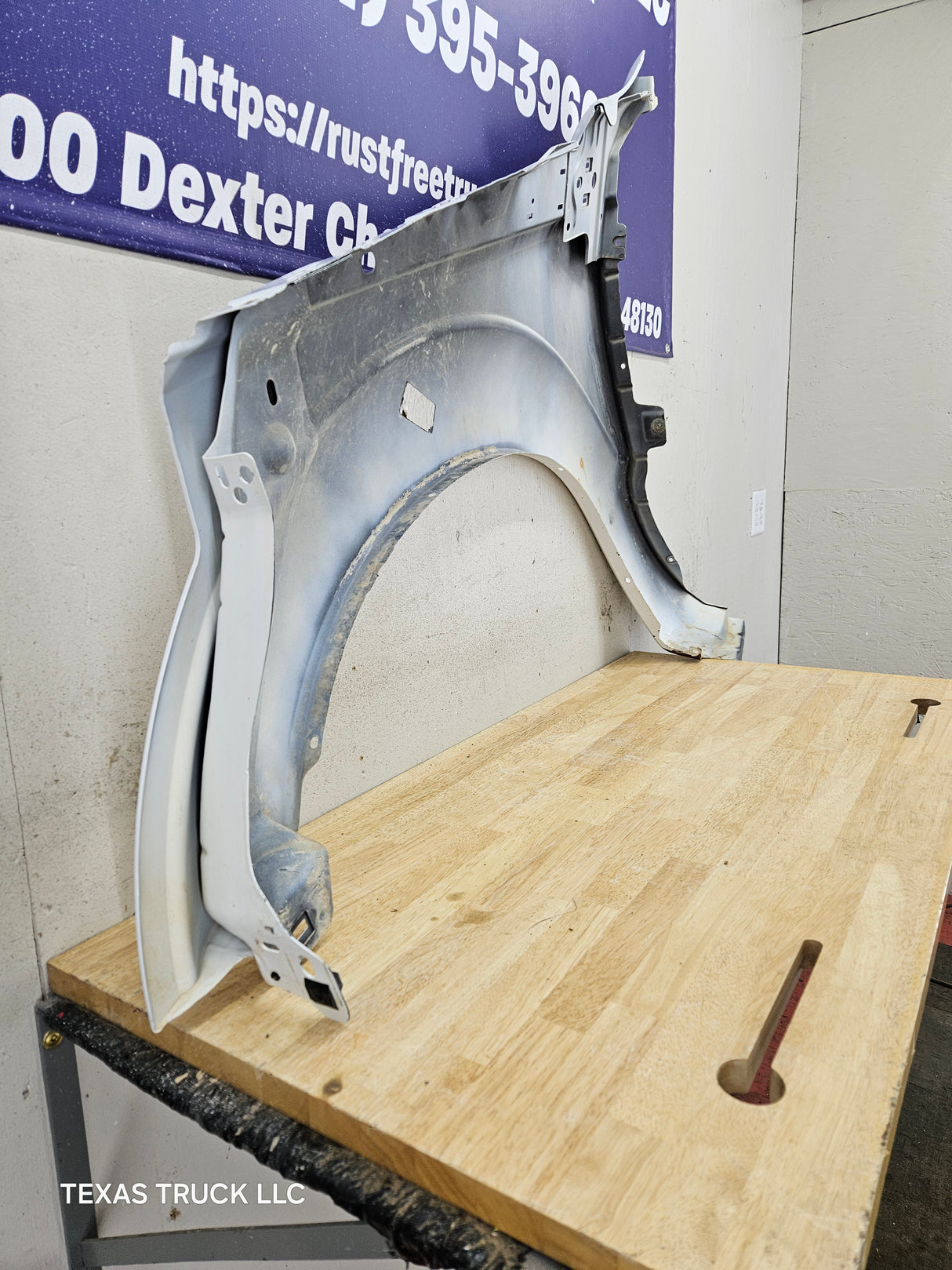 2011-2016 Ford Super Duty F250 F350 RH Passenger Side Front Fender