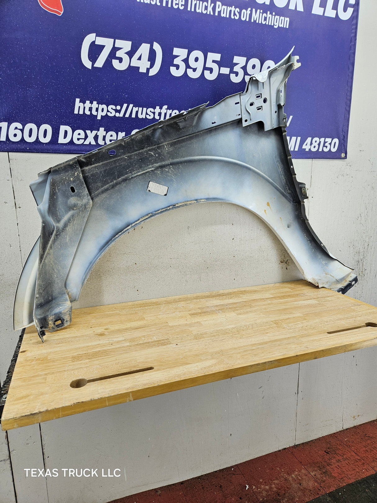 2011-2016 Ford Super Duty F250 F350 RH Passenger Side Front Fender