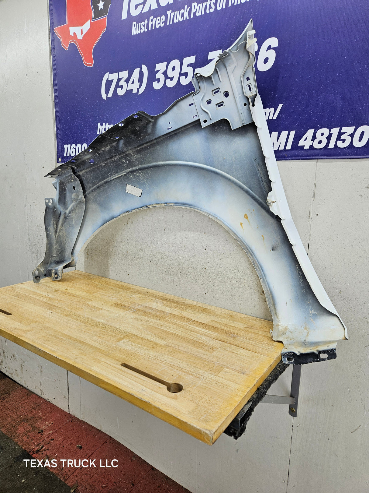 2011-2016 Ford Super Duty F250 F350 RH Passenger Side Front Fender