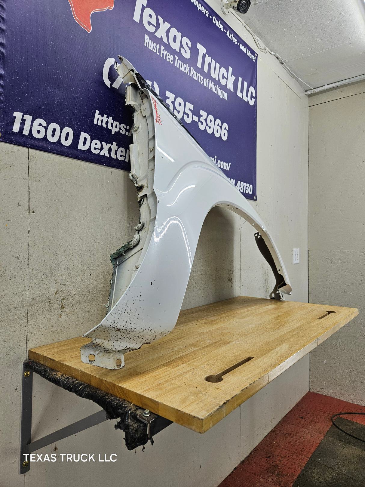 2011-2016 Ford Super Duty F250 F350 RH Passenger Side Front Fender