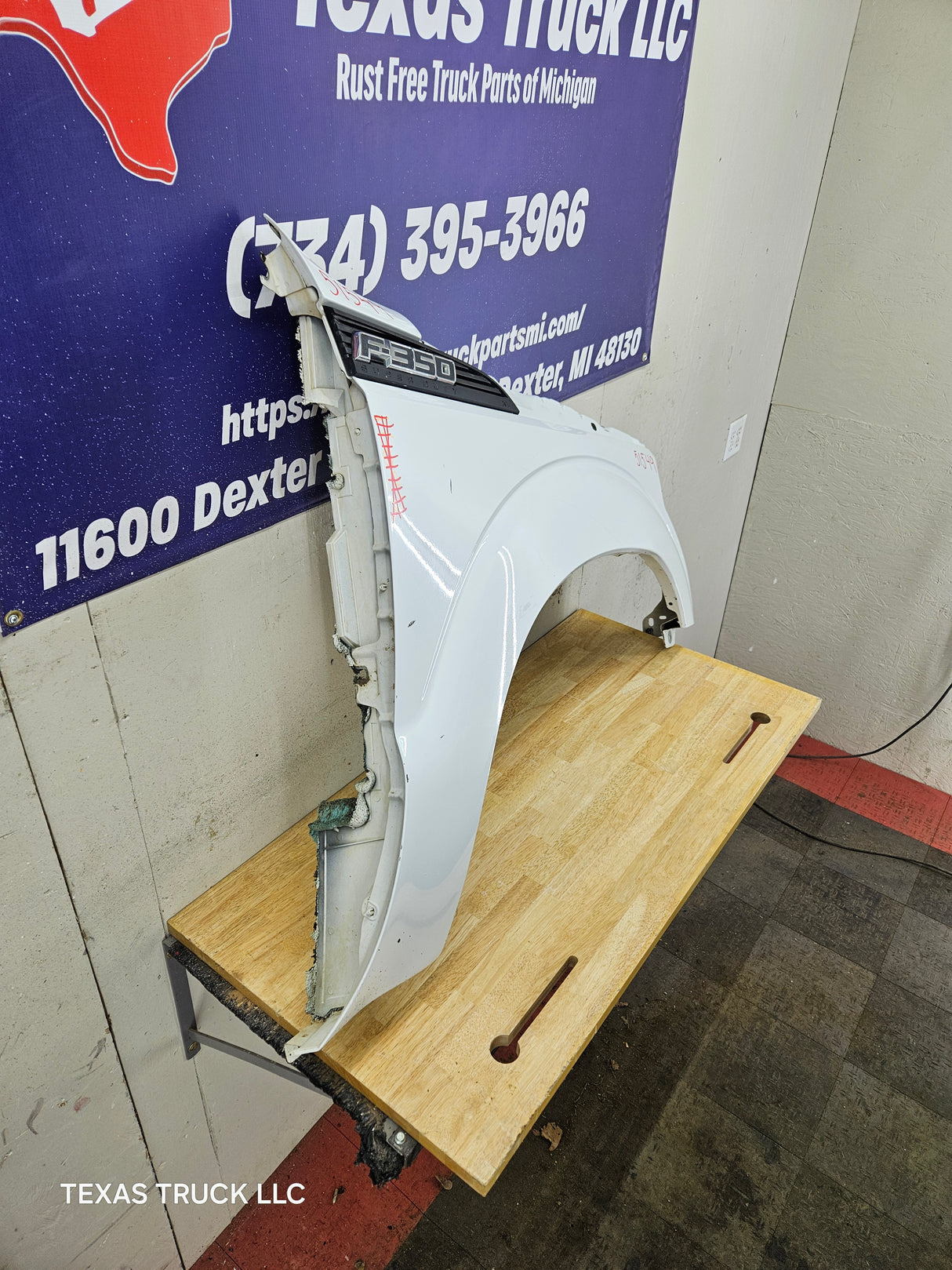 2011-2016 Ford Super Duty F250 F350 RH Passenger Side Front Fender